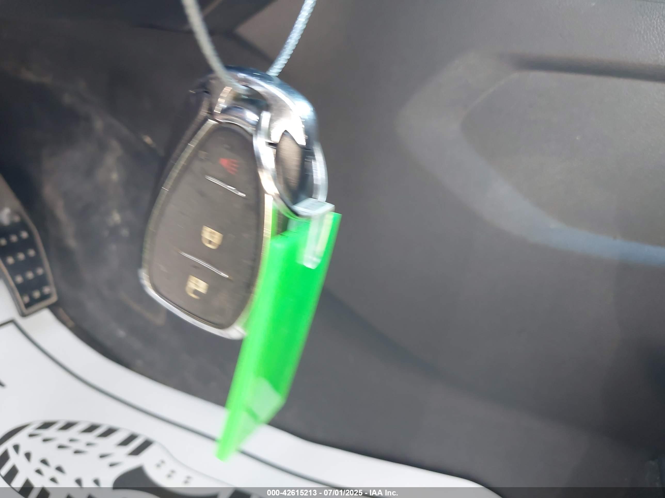 CHEVROLET TRAVERSE image 11
