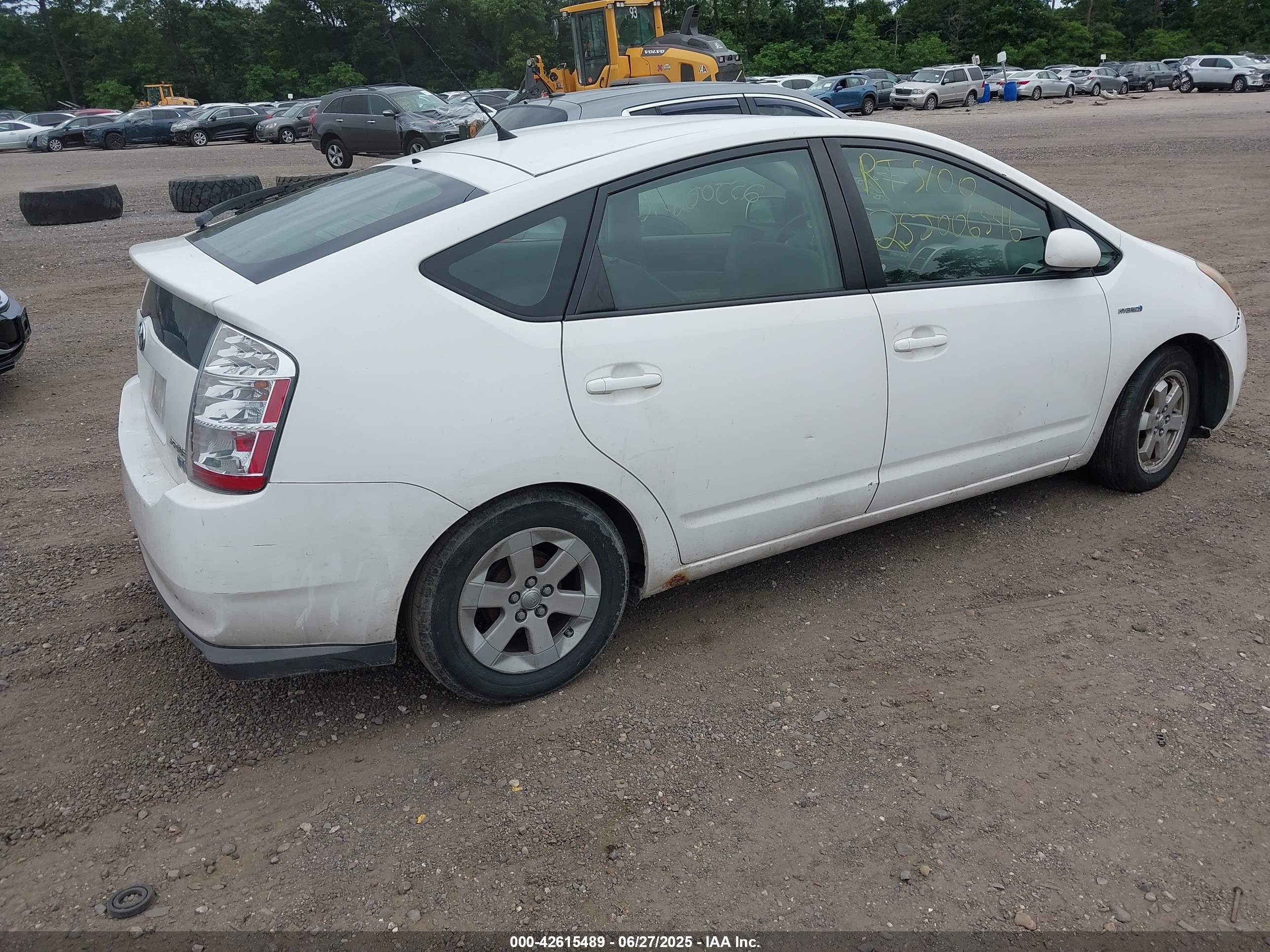 TOYOTA PRIUS image 4