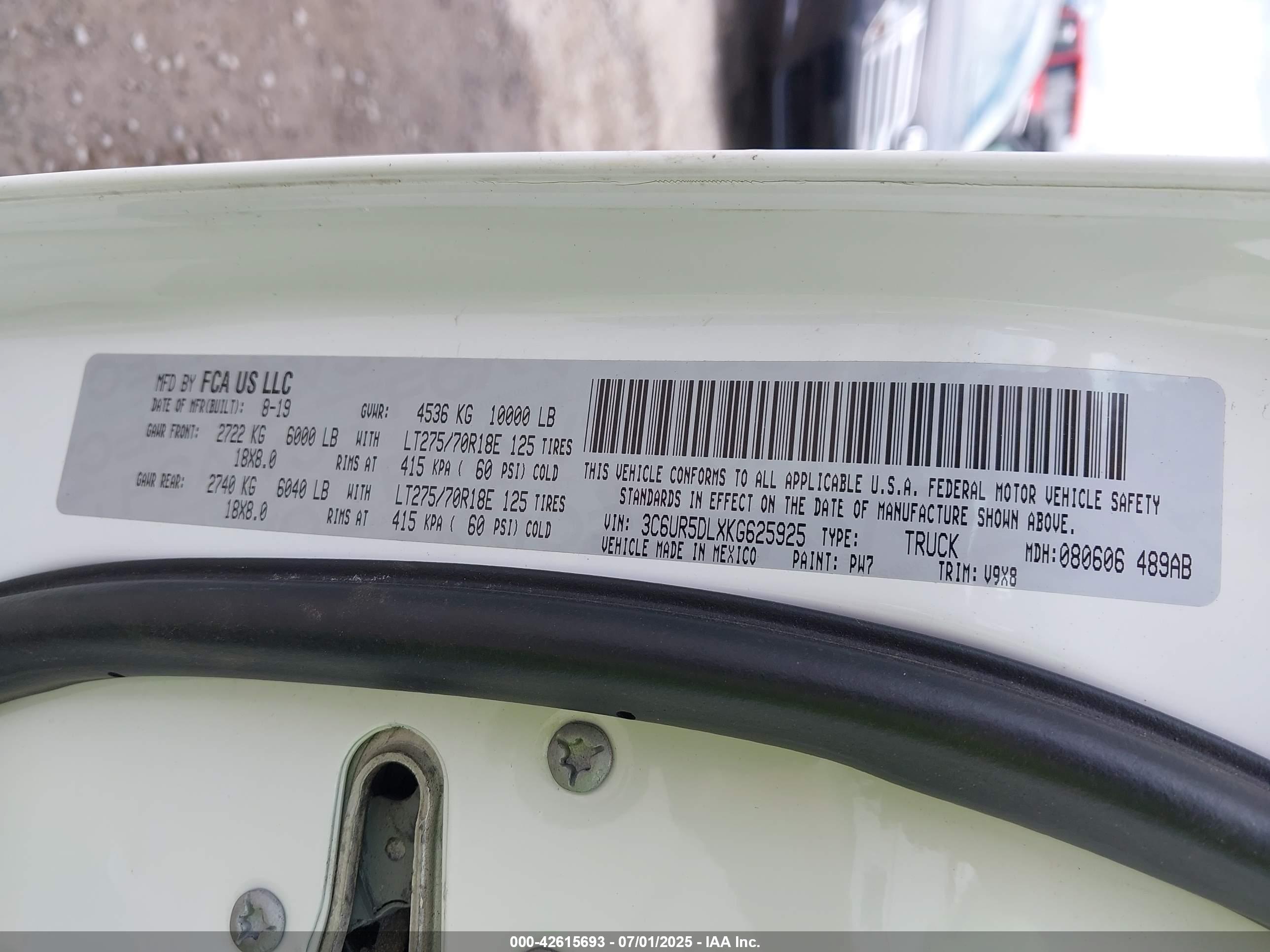 RAM 2500 image 9