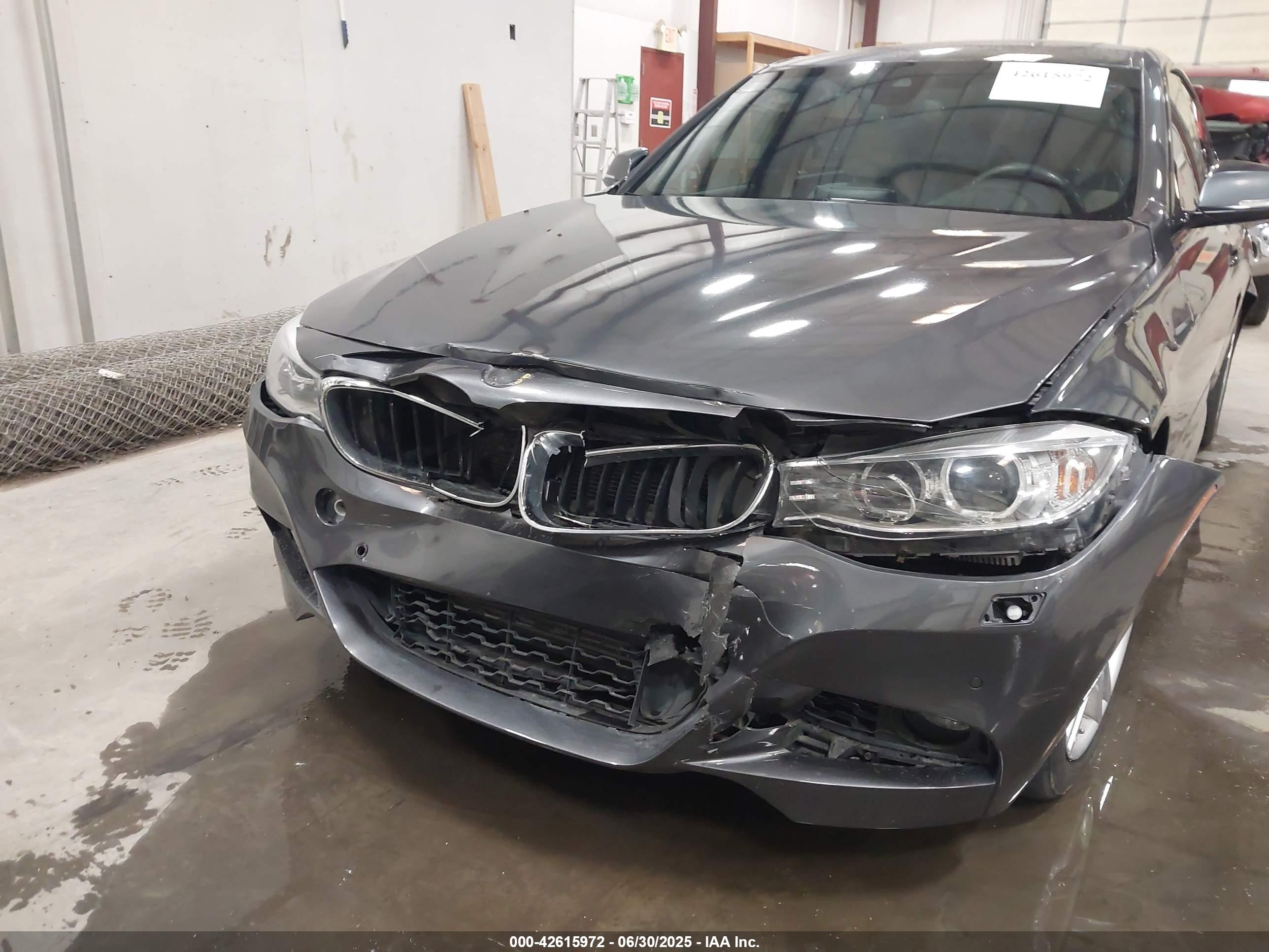 BMW 335I image 6