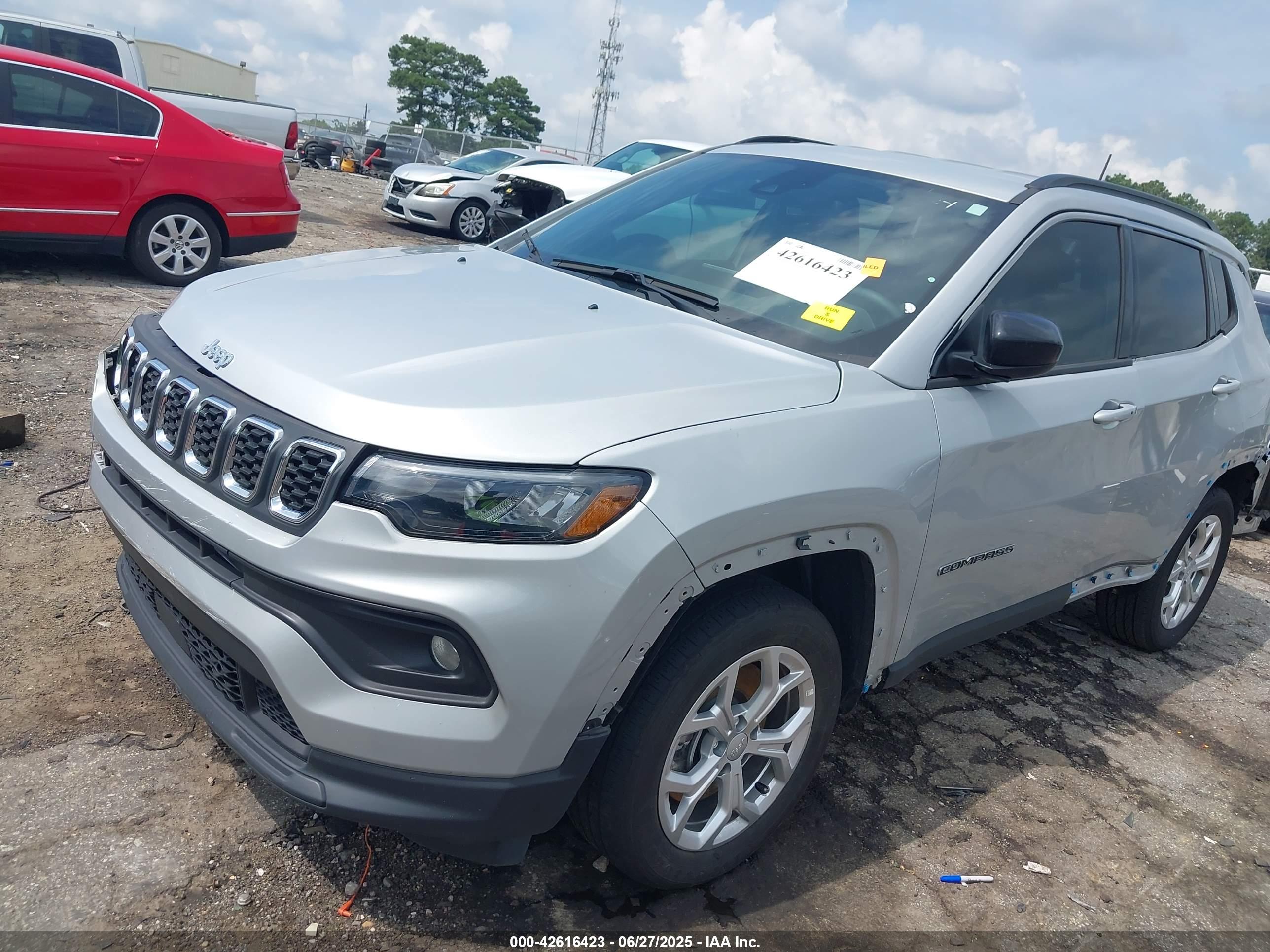 JEEP COMPASS image 2