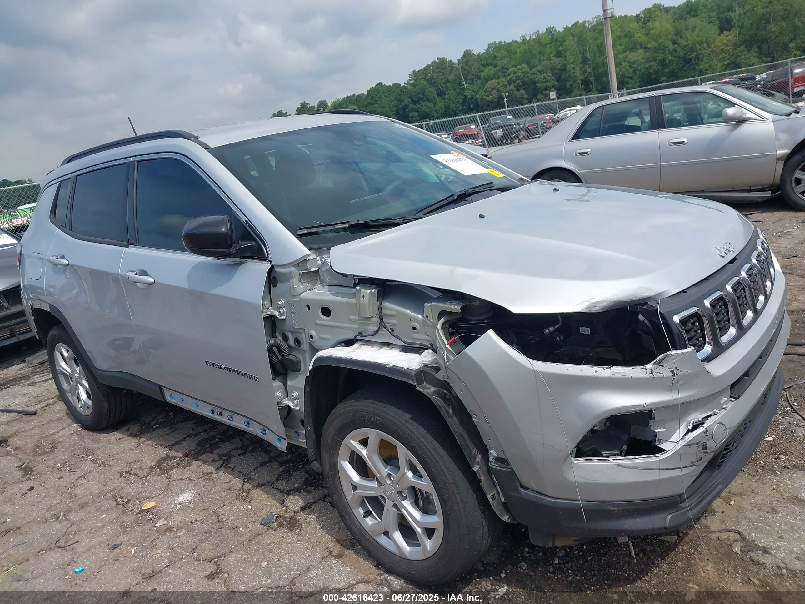 JEEP COMPASS image 6