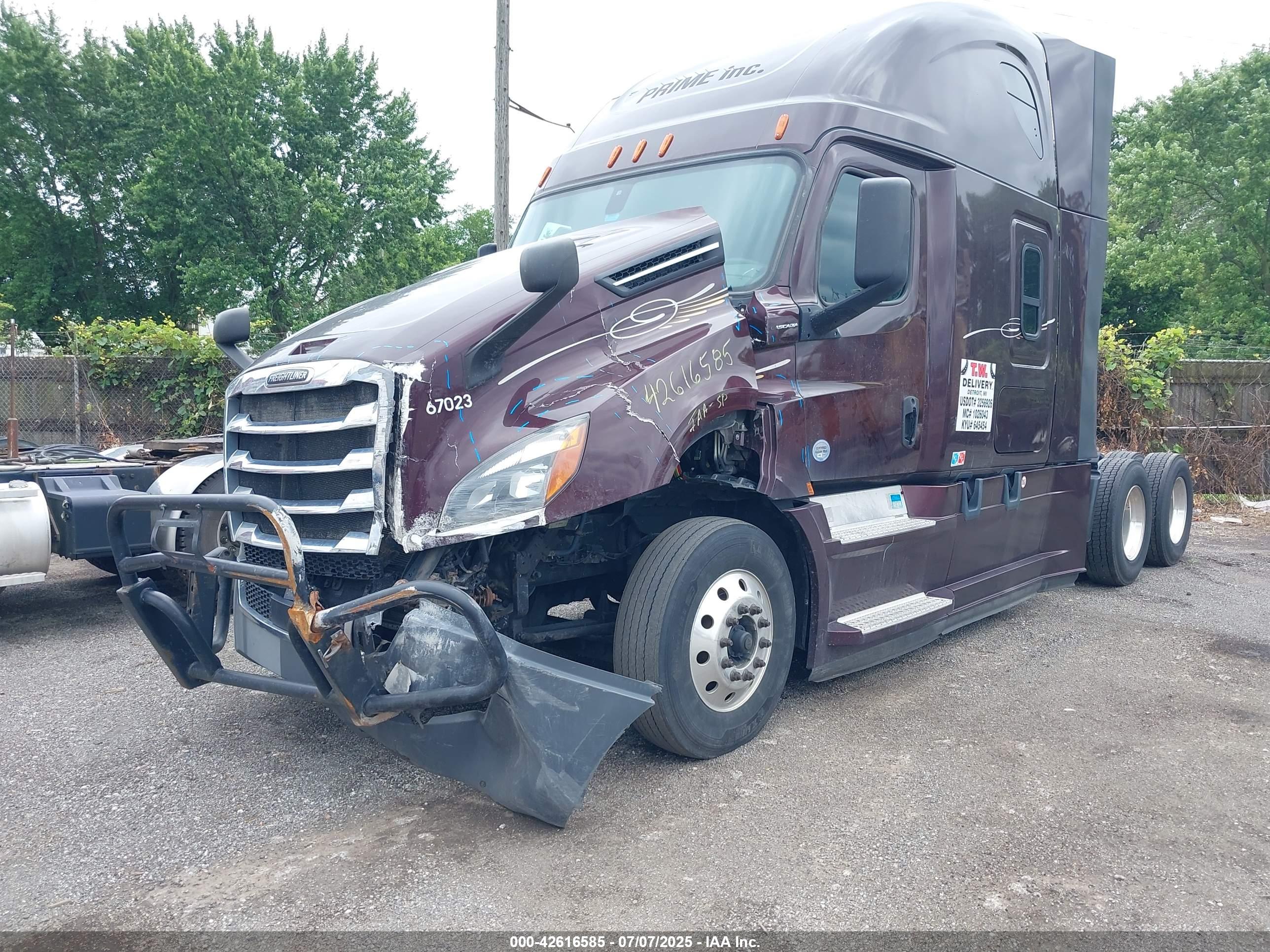 FREIGHTLINER NEW image 2