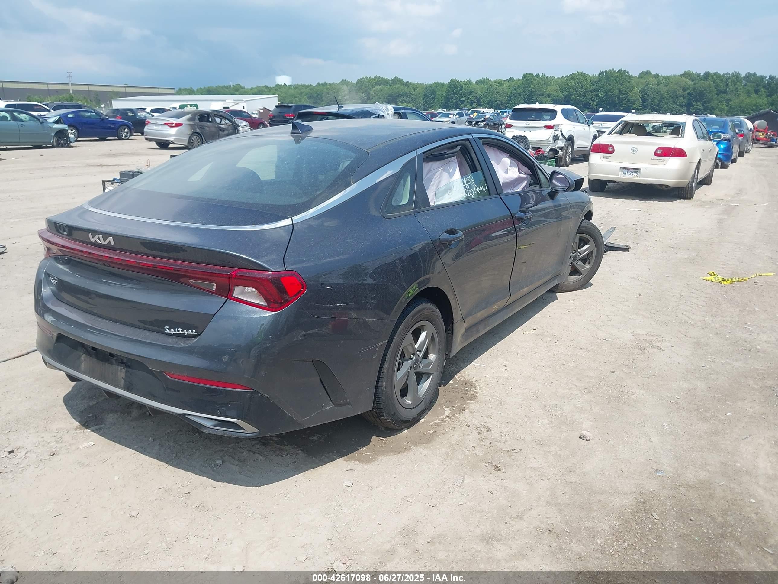 KIA K5 image 4