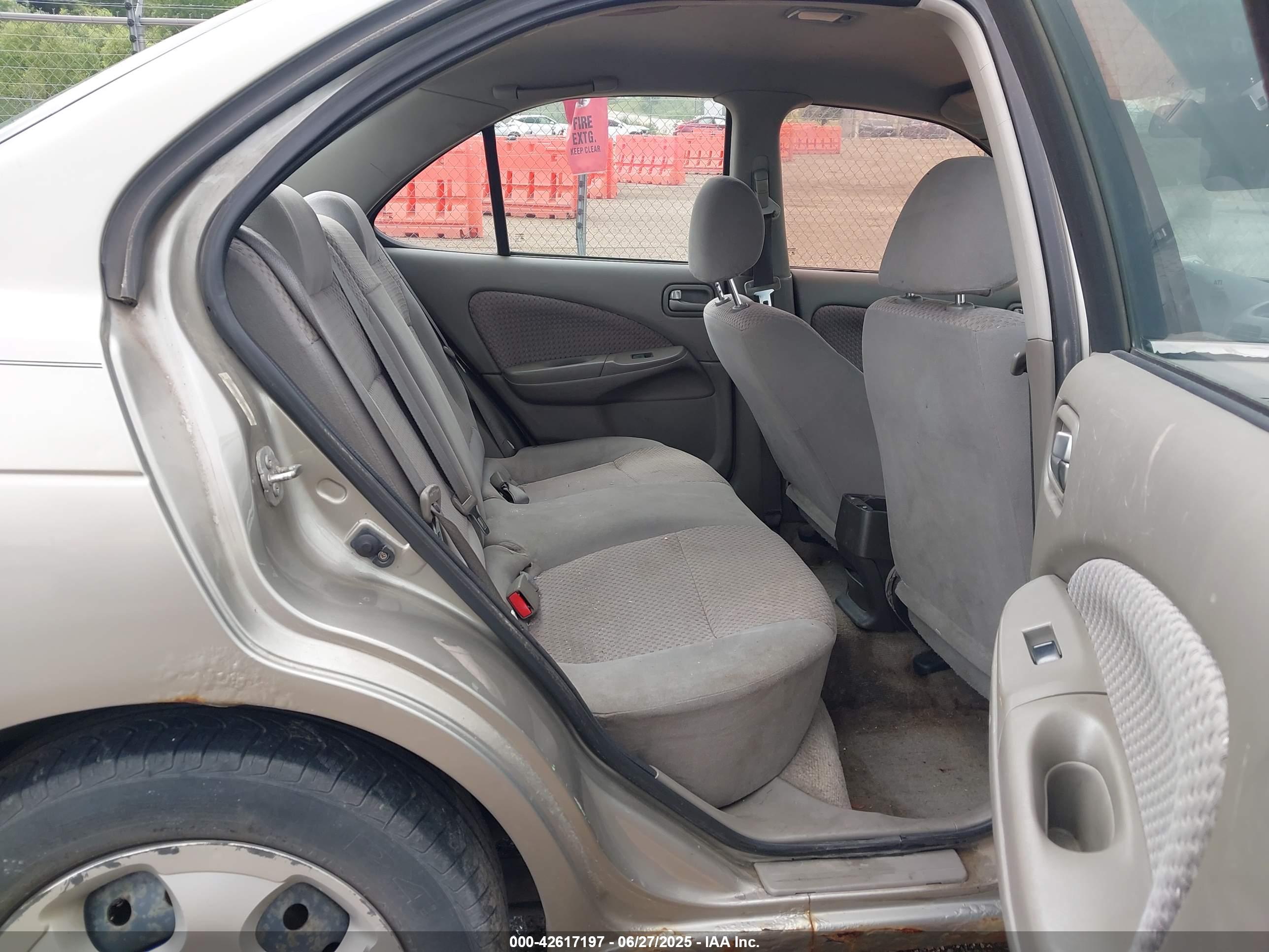 NISSAN SENTRA image 8