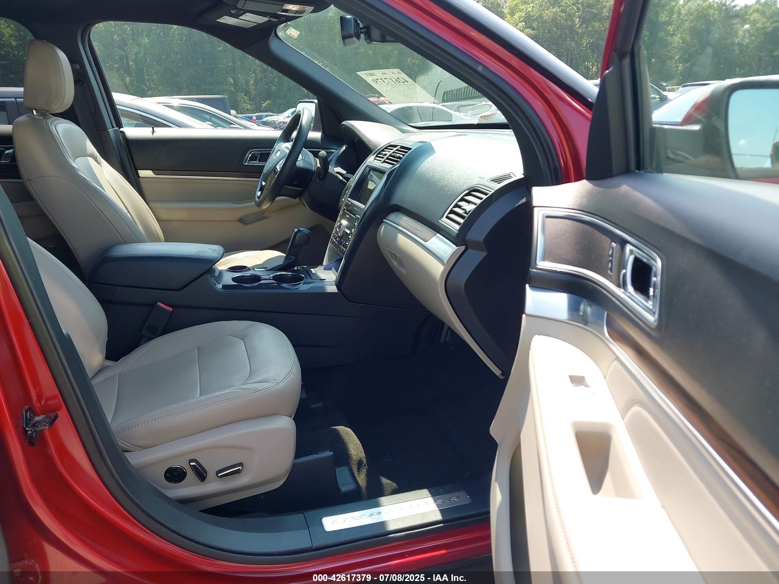 FORD EXPLORER image 5