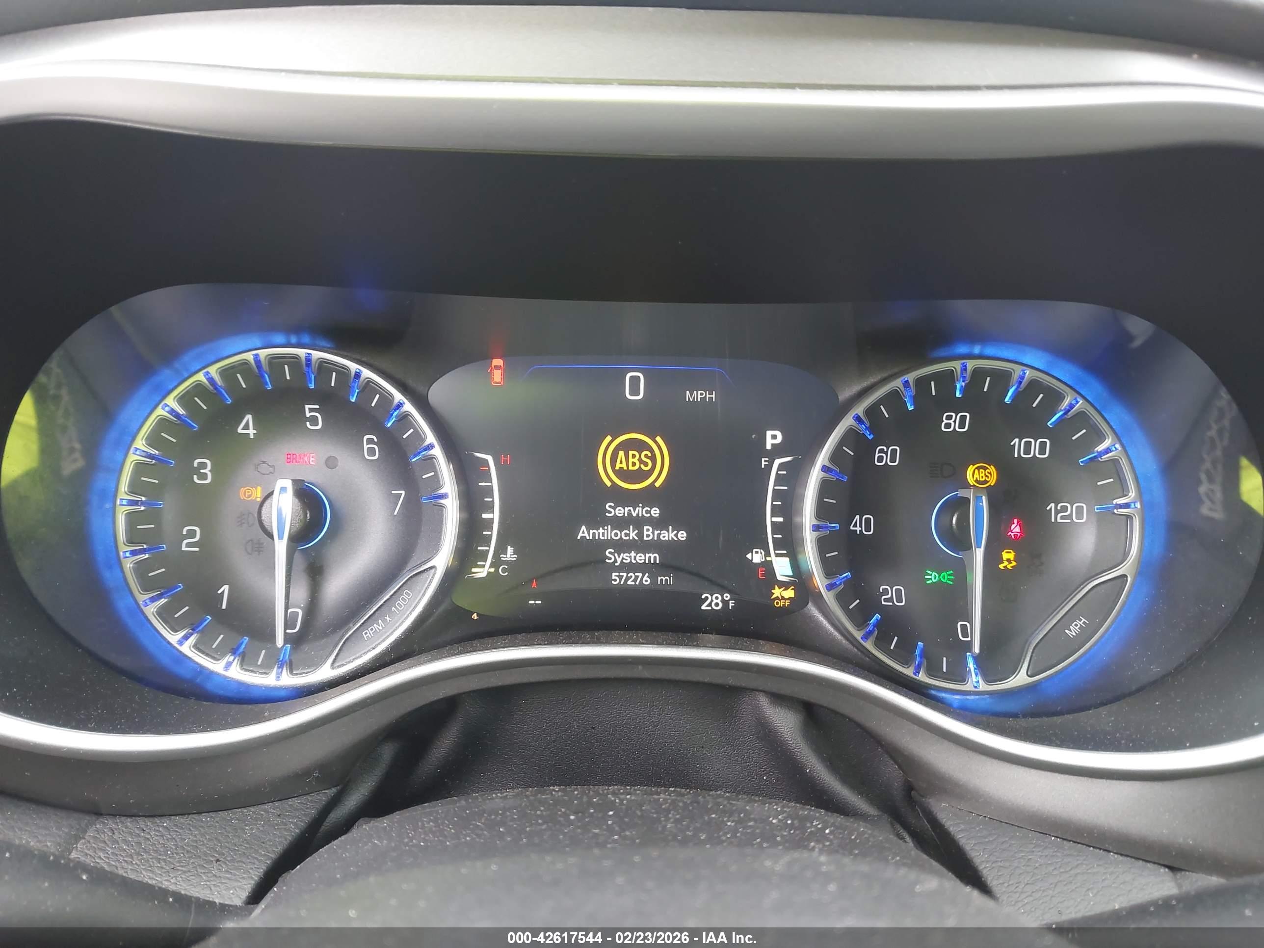 CHRYSLER PACIFICA image 7