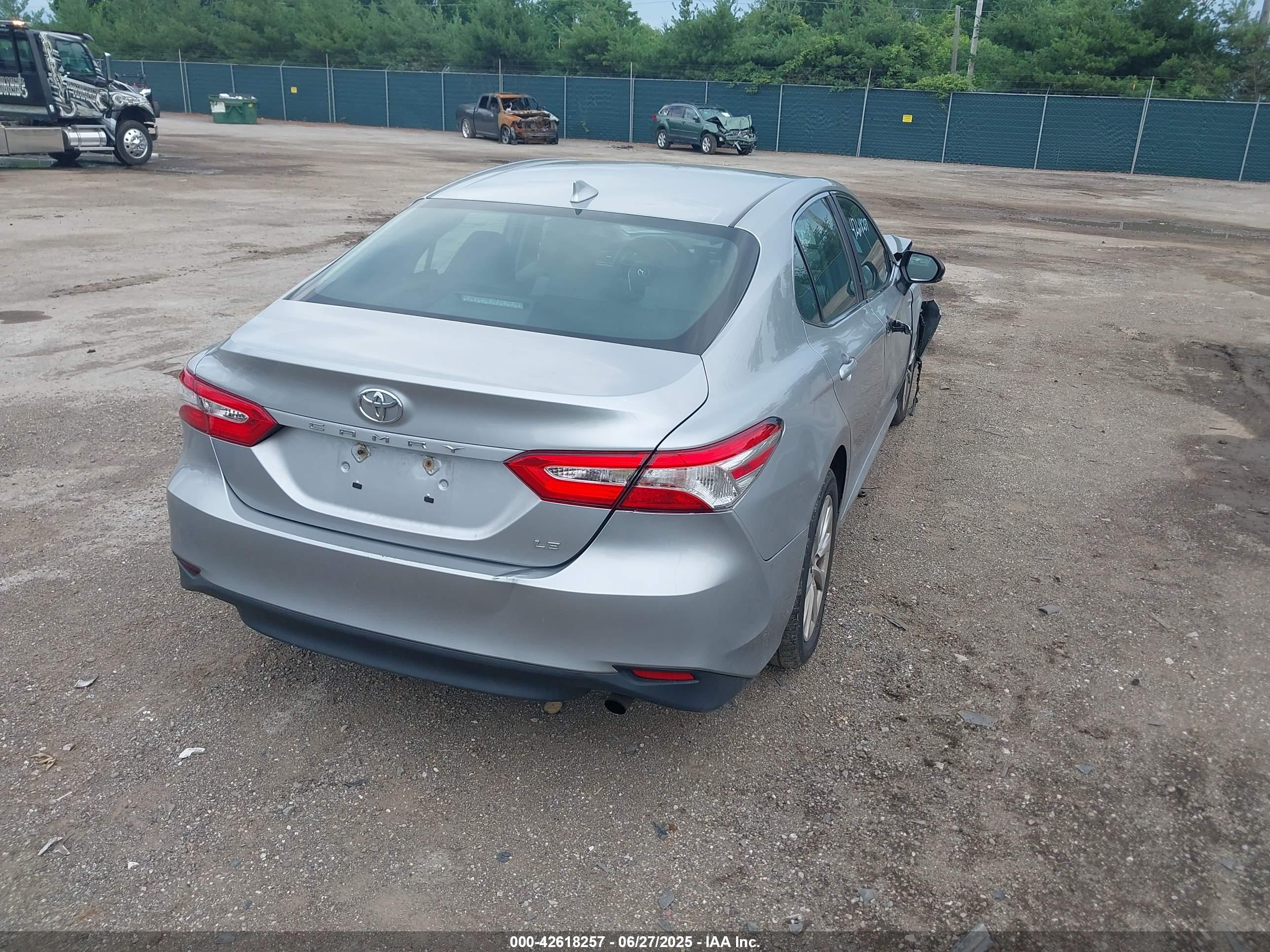 TOYOTA CAMRY image 4