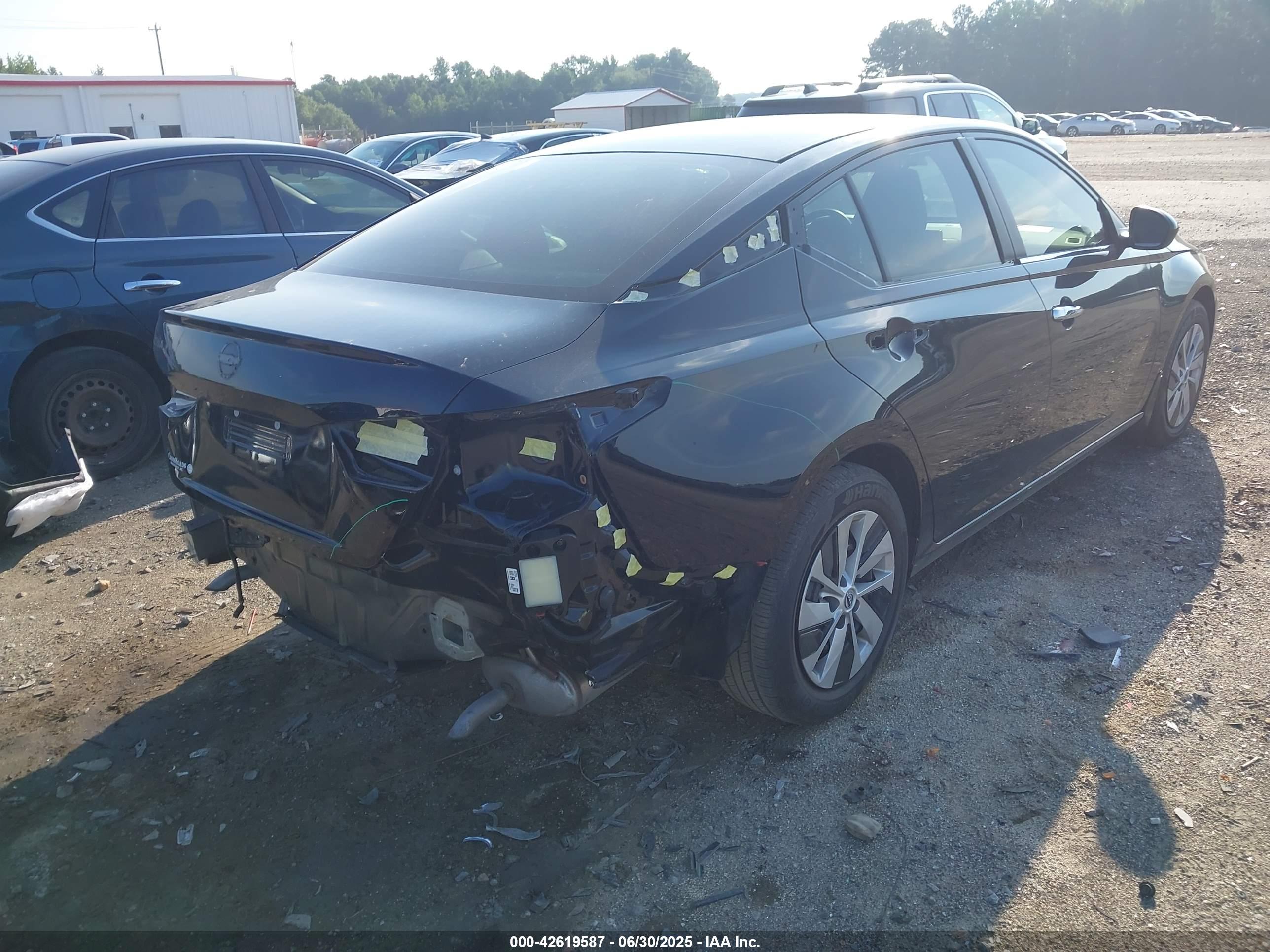 NISSAN ALTIMA image 4