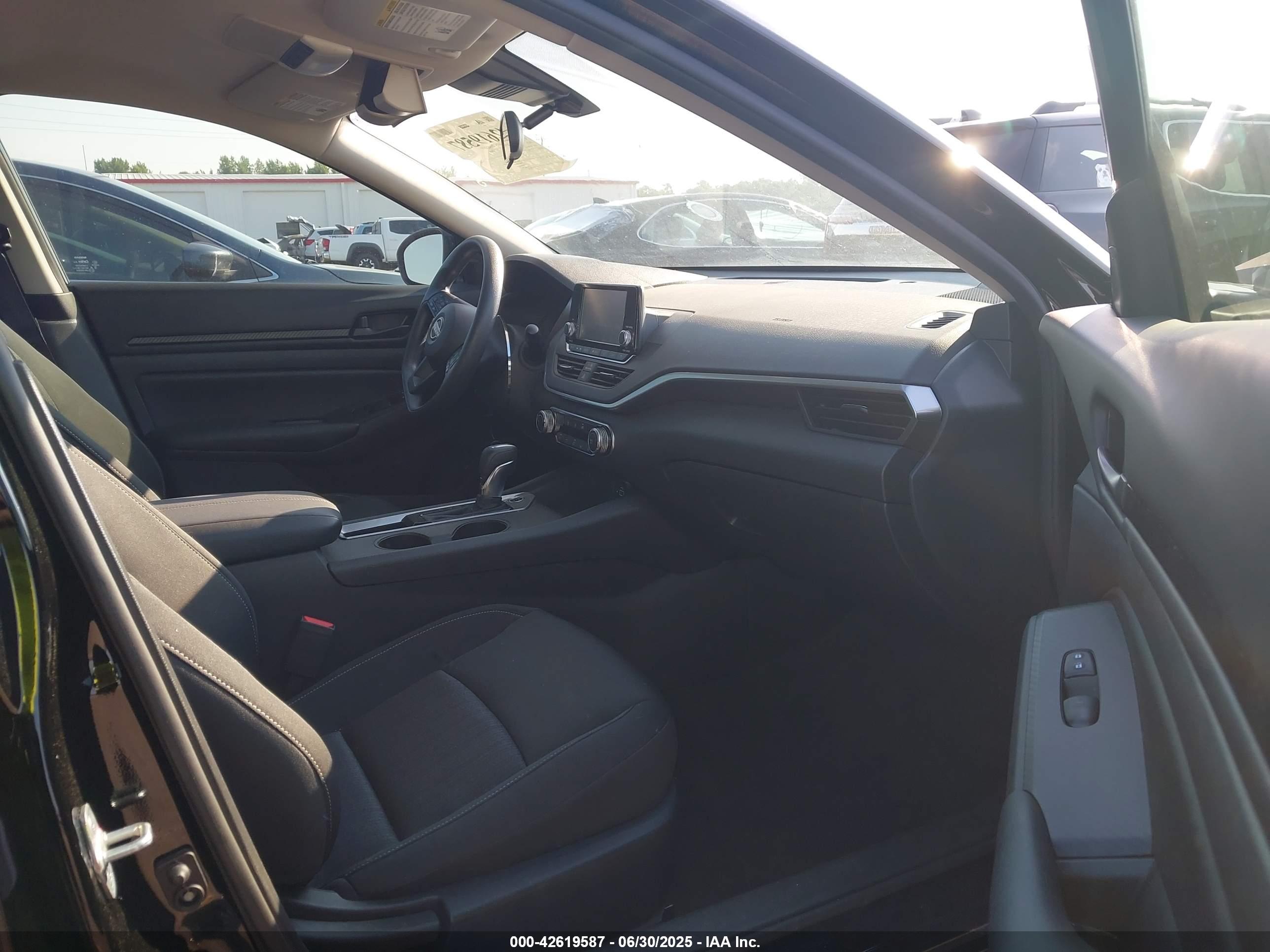 NISSAN ALTIMA image 5