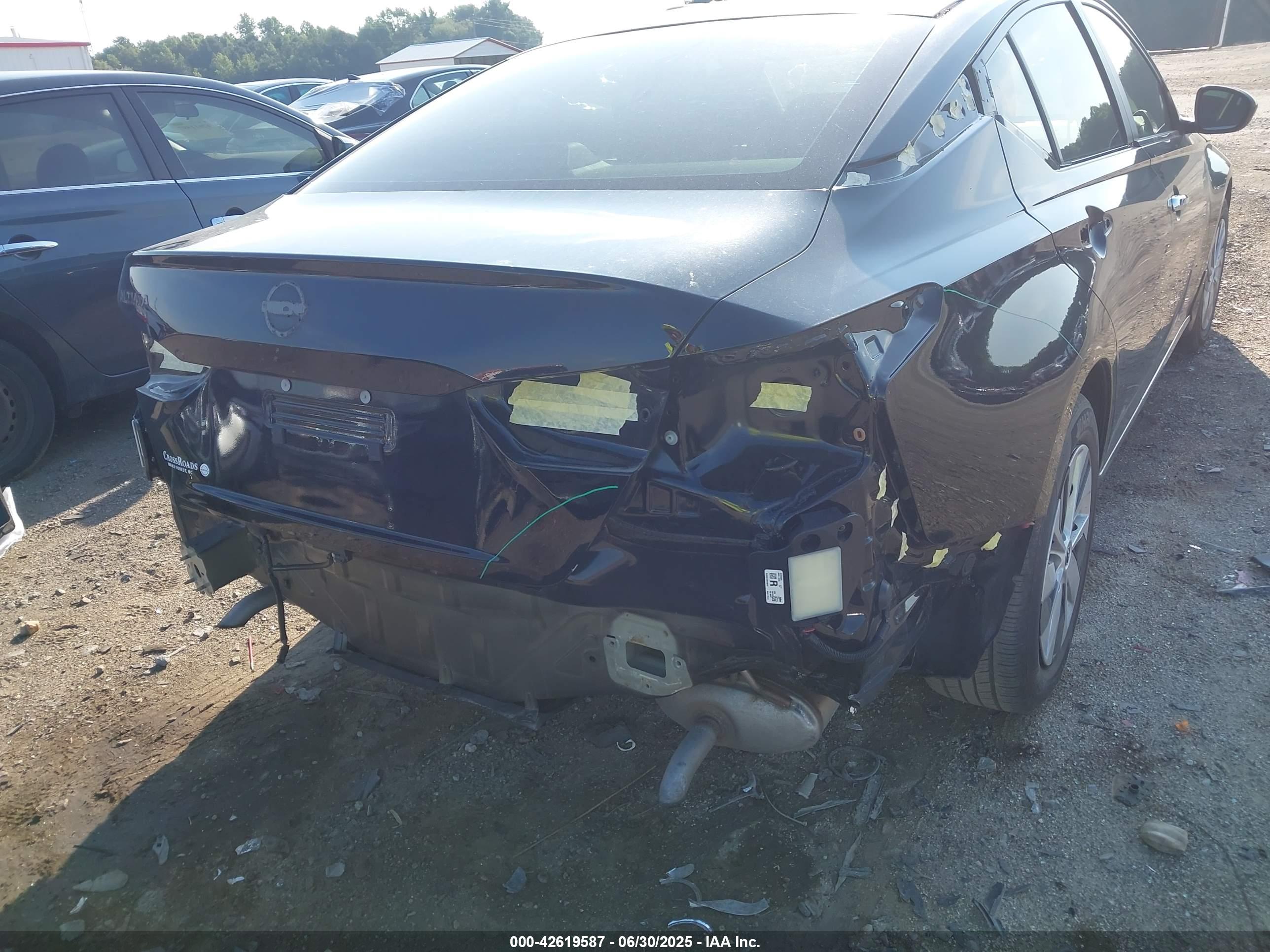 NISSAN ALTIMA image 6