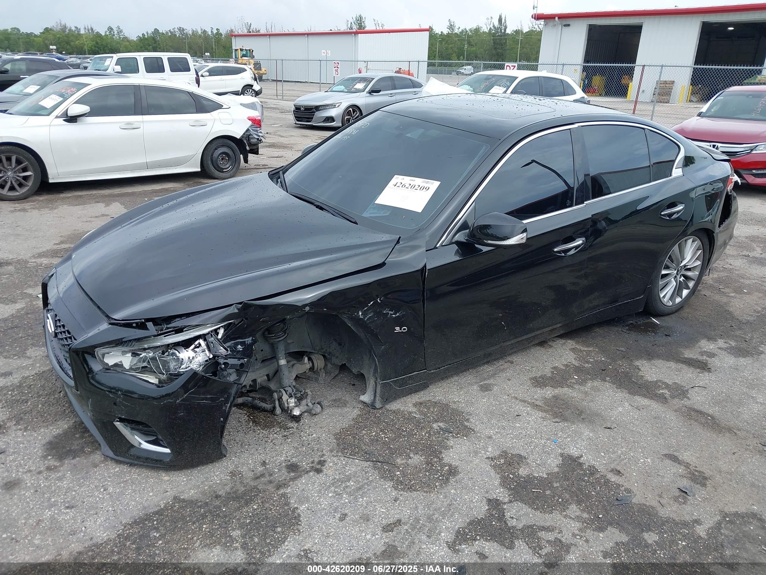 INFINITI Q50 image 2