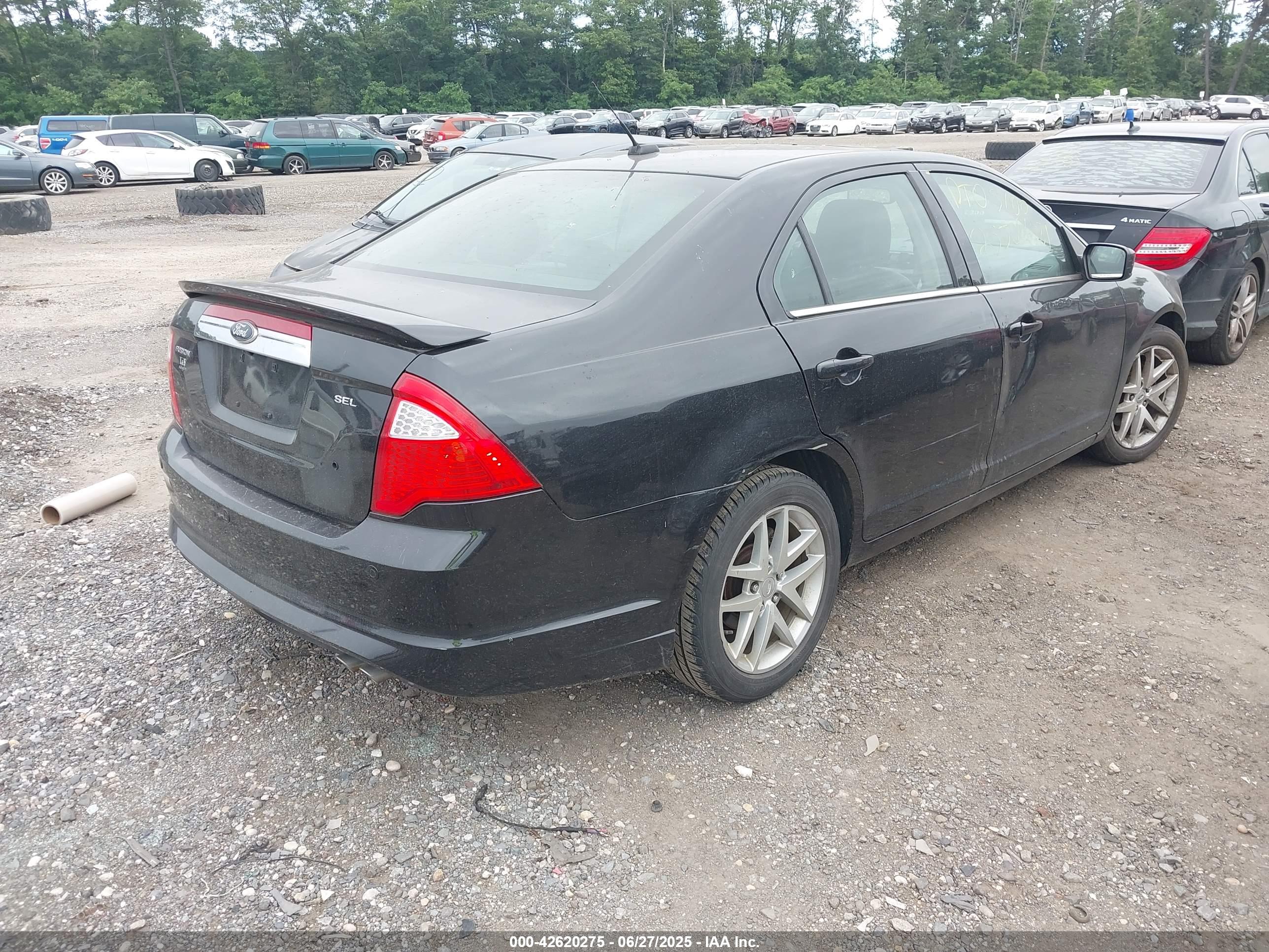 FORD FUSION image 4