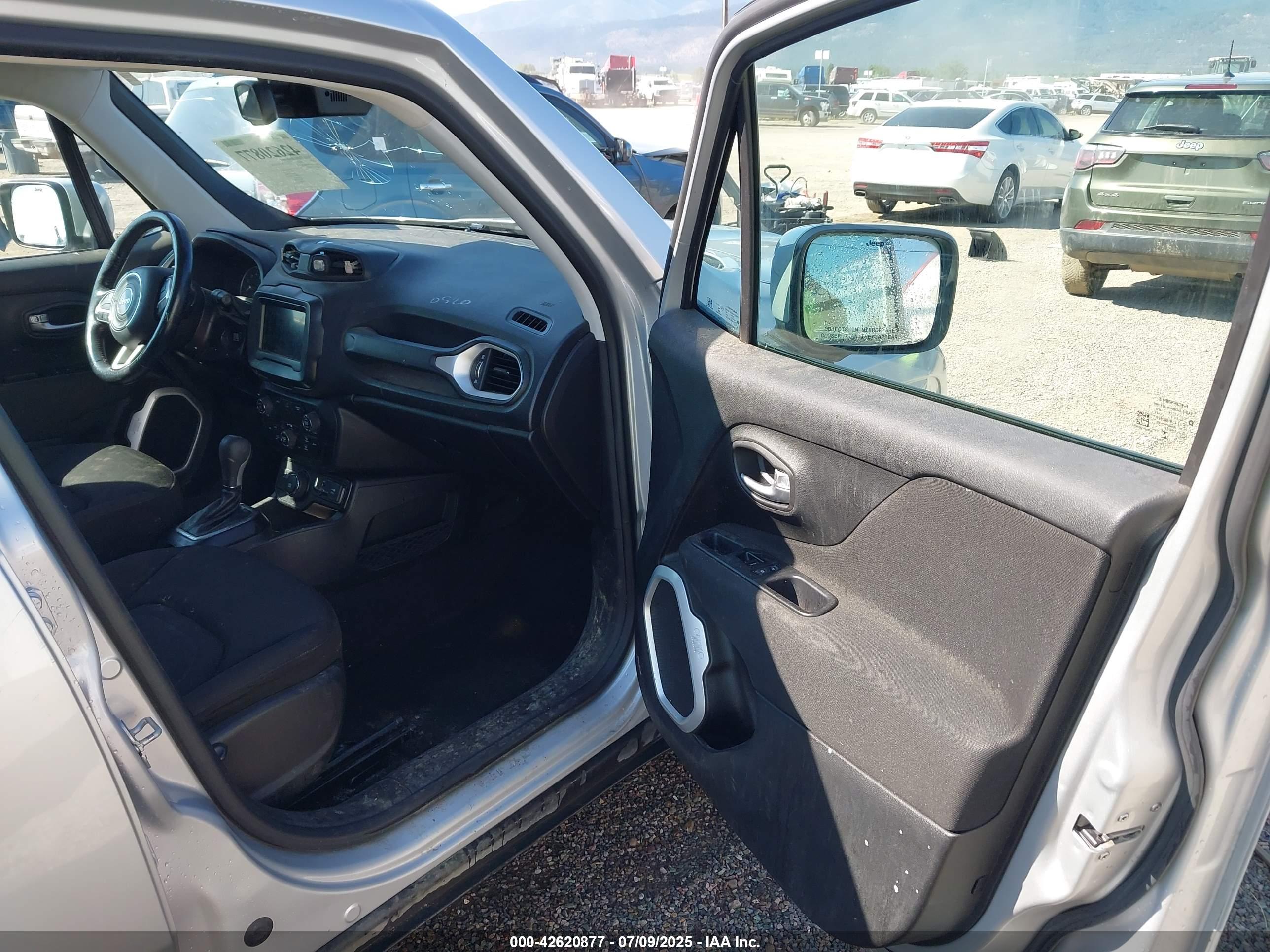 JEEP RENEGADE image 5