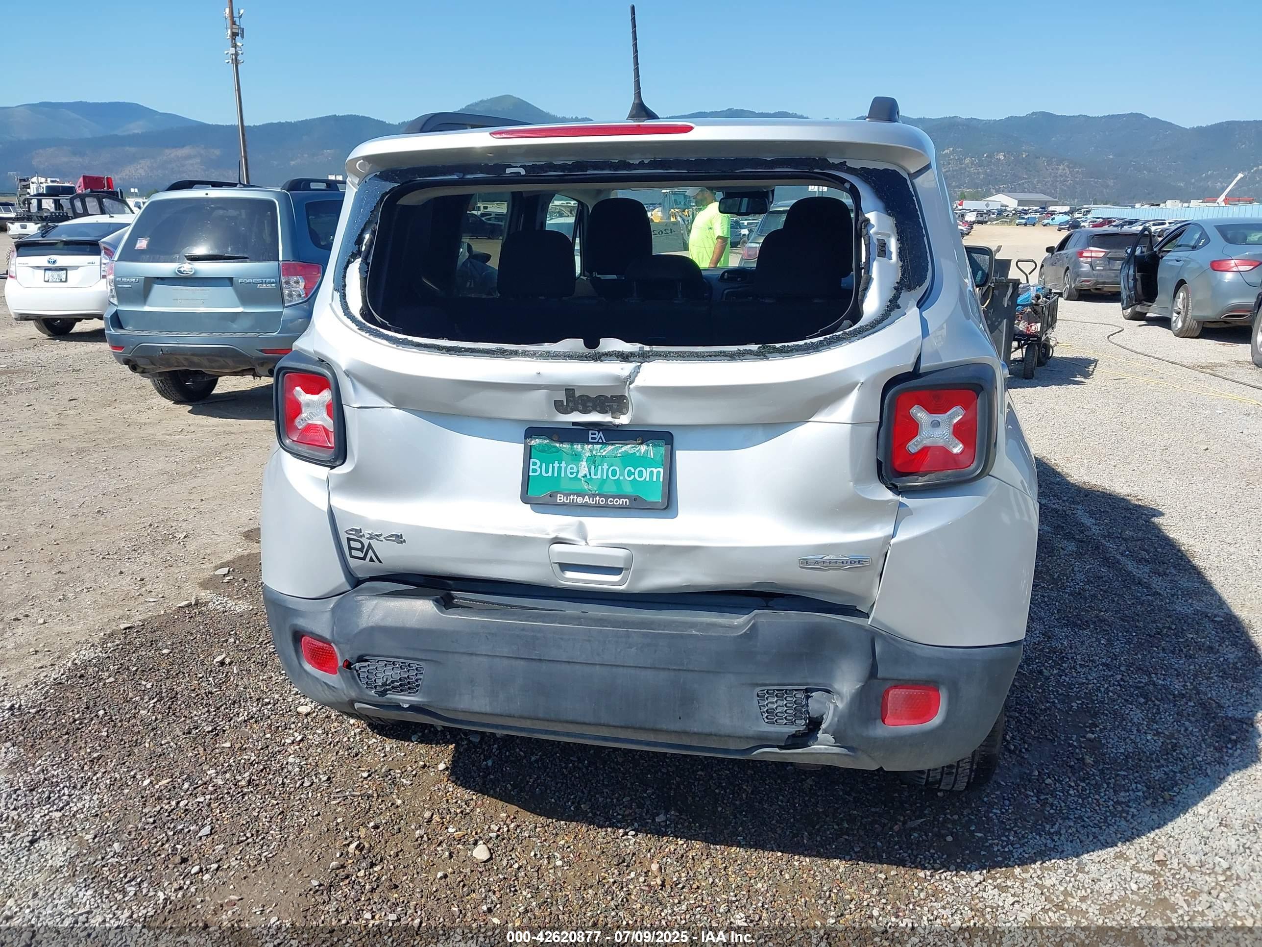 JEEP RENEGADE image 6