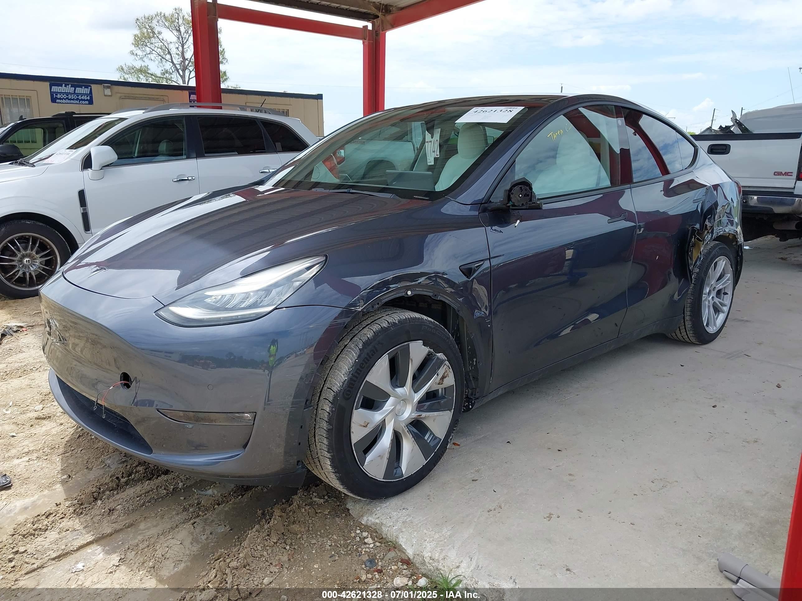 TESLA MODEL image 2