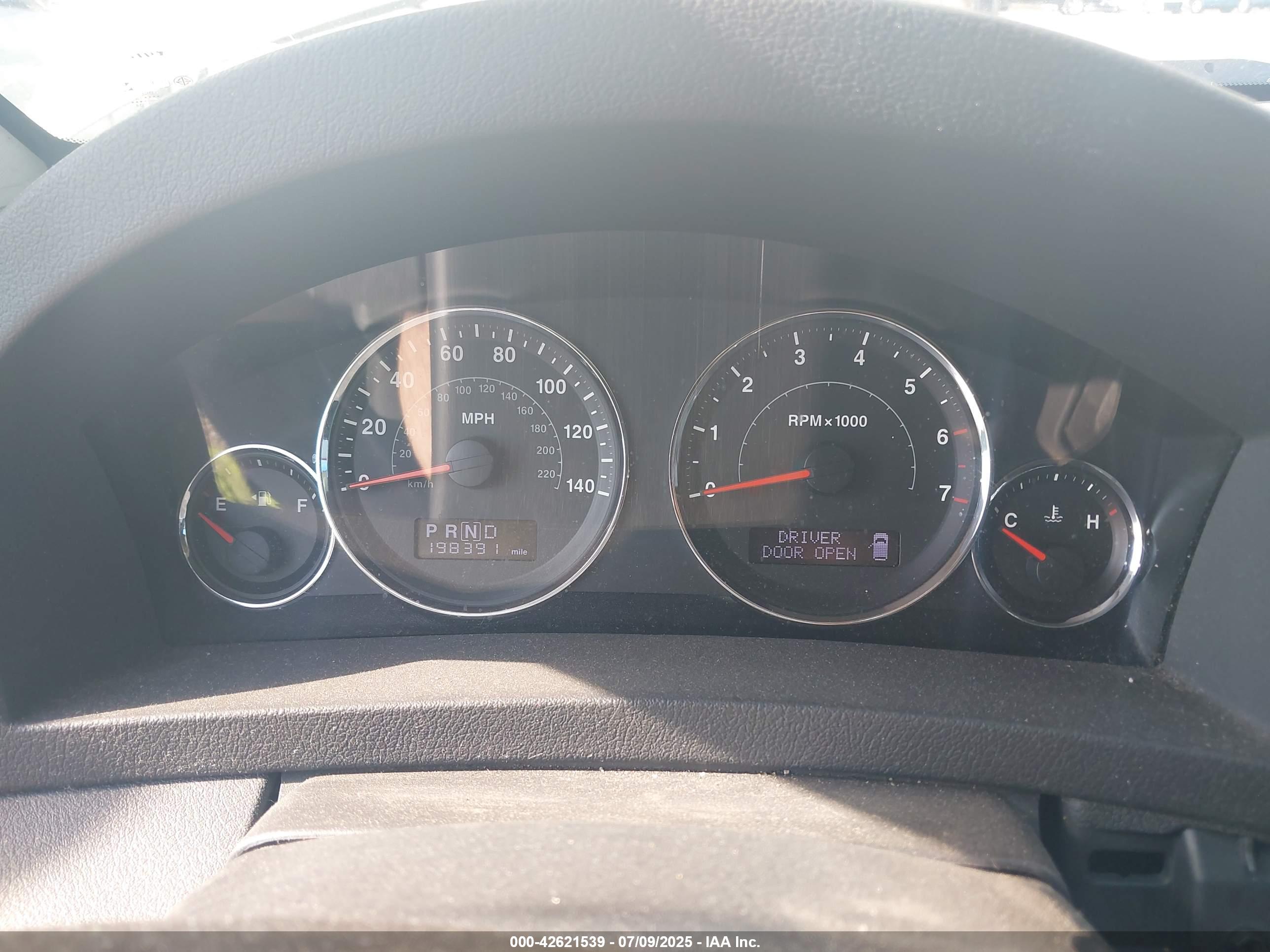 JEEP GRAND image 7