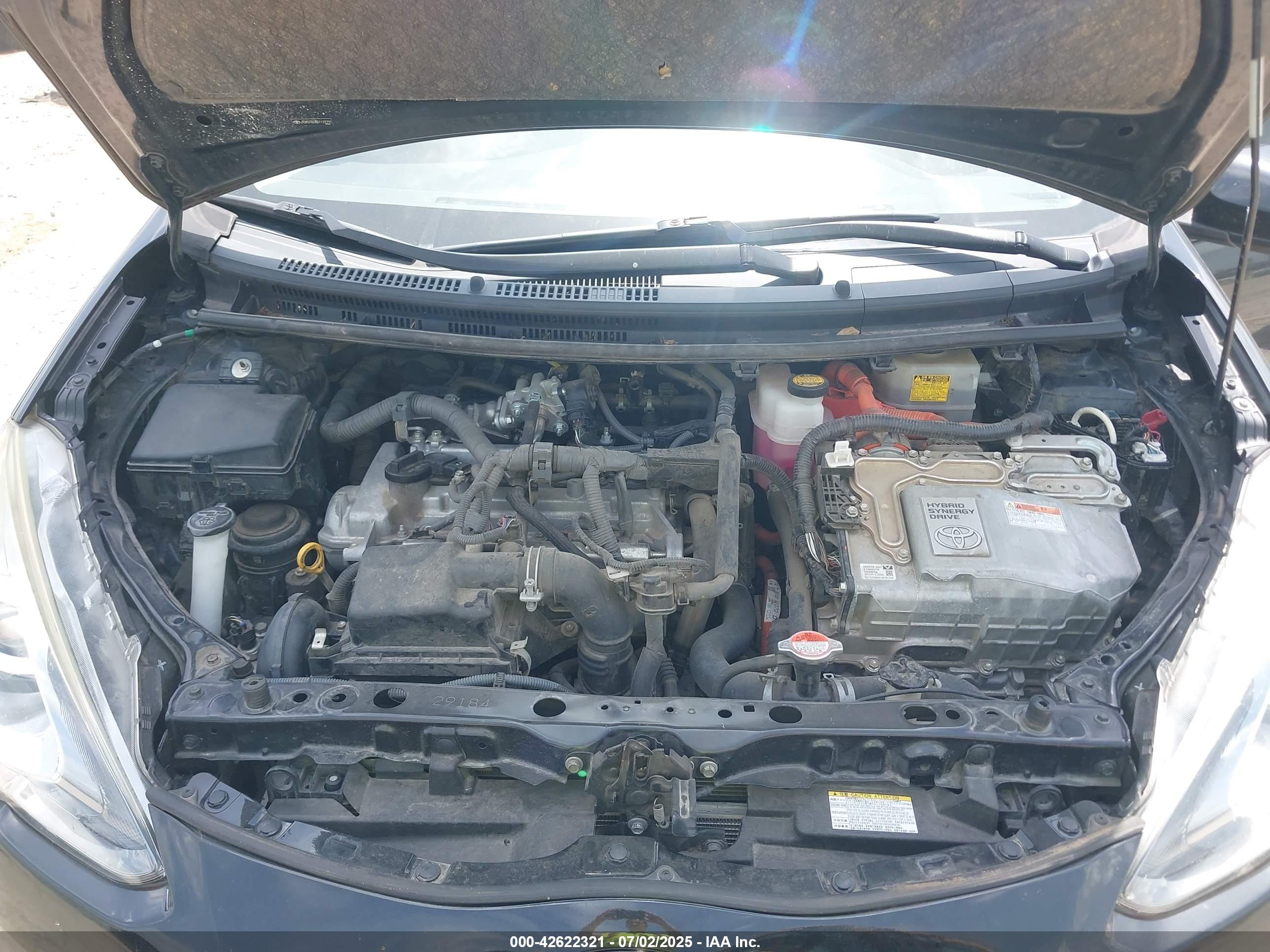 TOYOTA PRIUS image 10