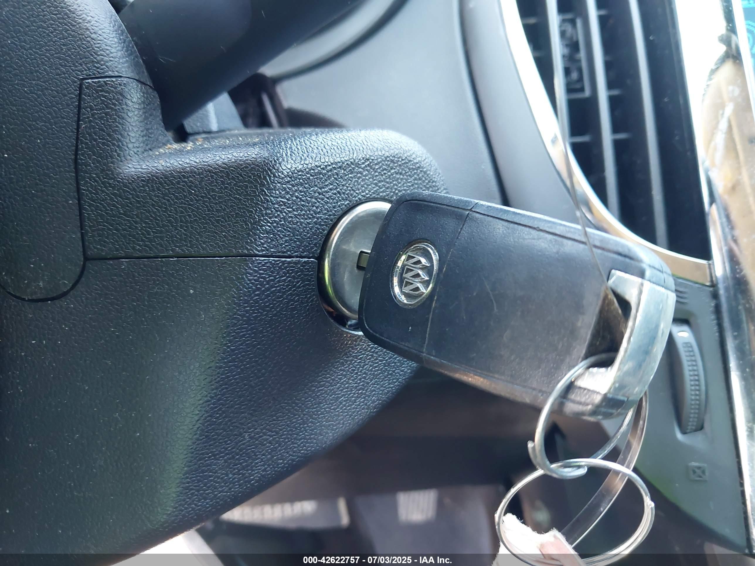 BUICK LACROSSE image 11
