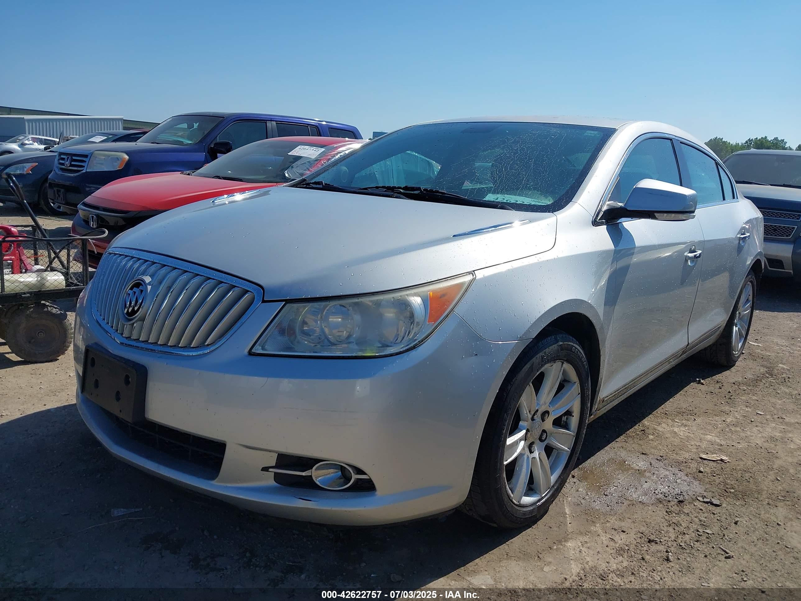 BUICK LACROSSE image 2