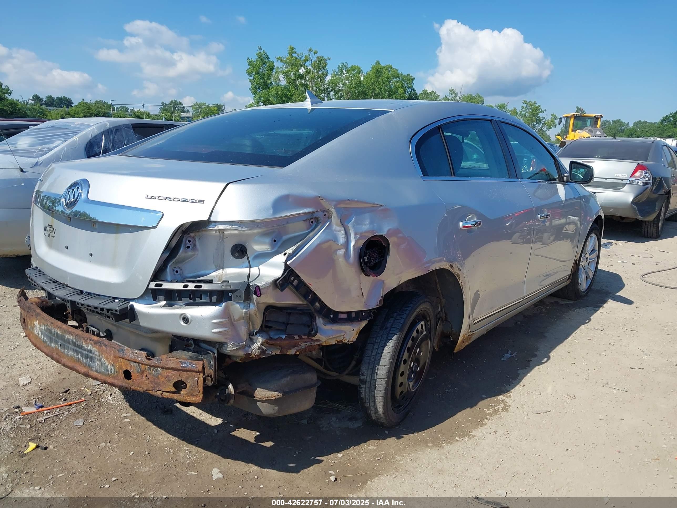 BUICK LACROSSE image 4