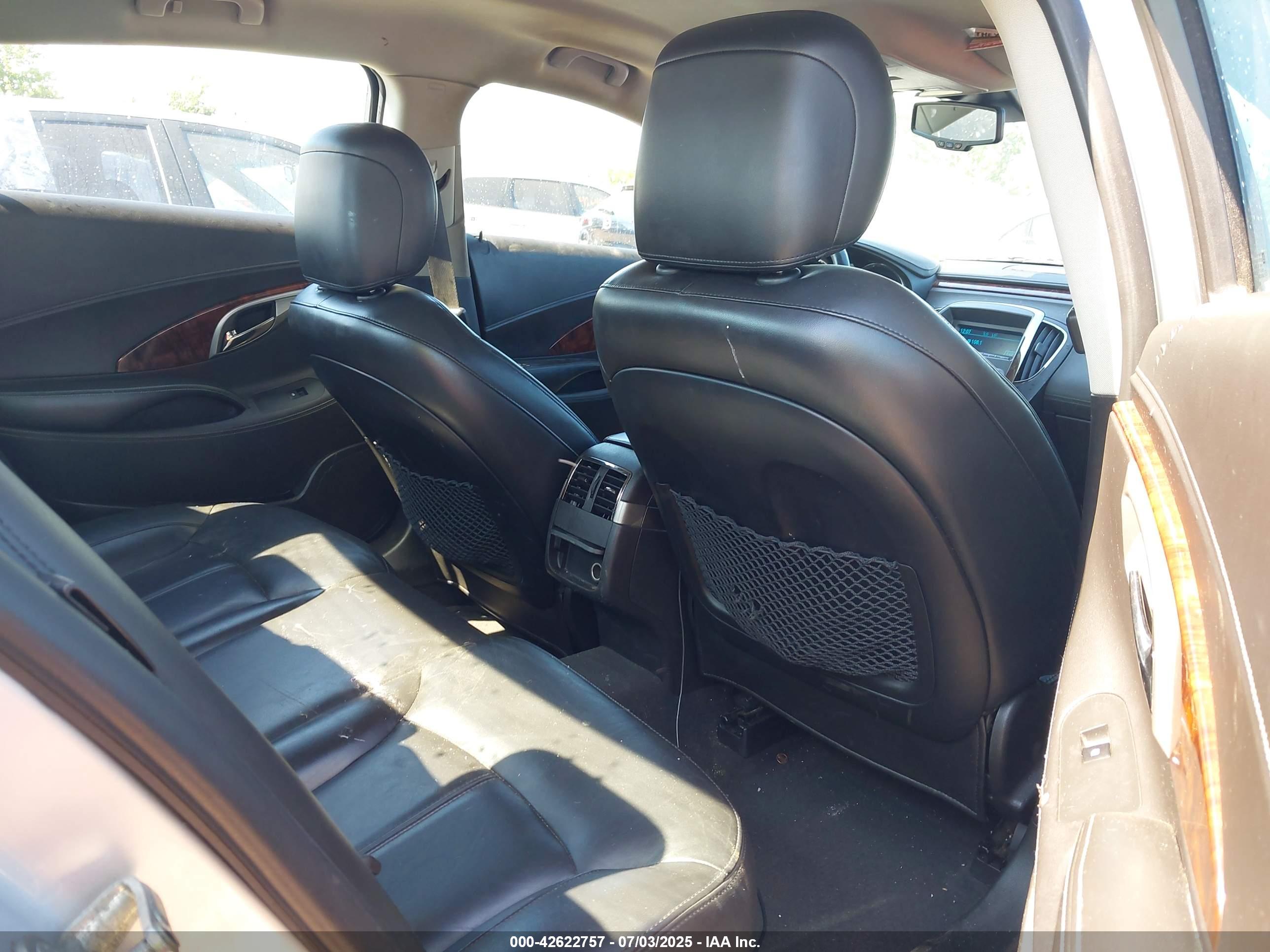 BUICK LACROSSE image 8