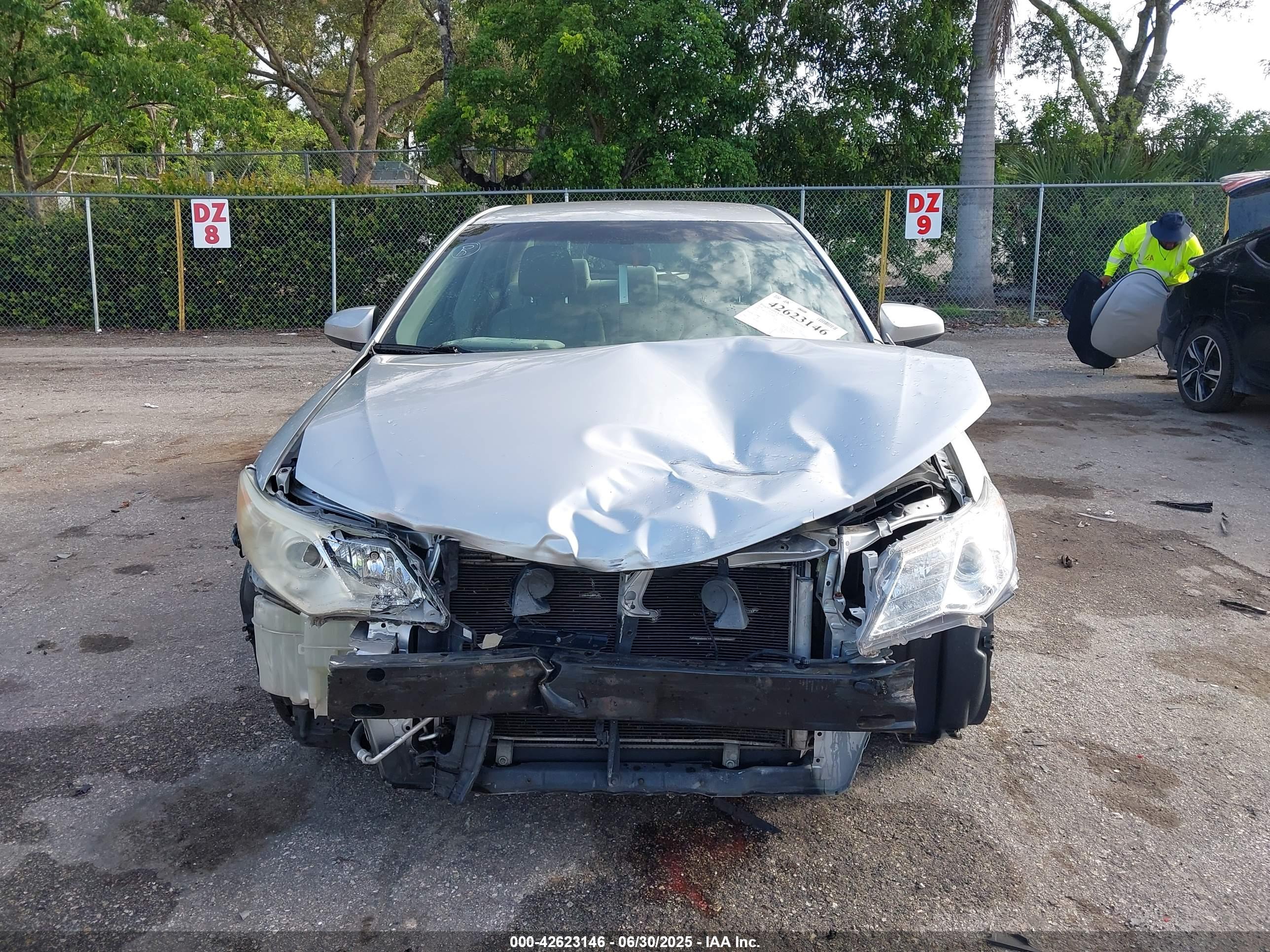 TOYOTA CAMRY image 6
