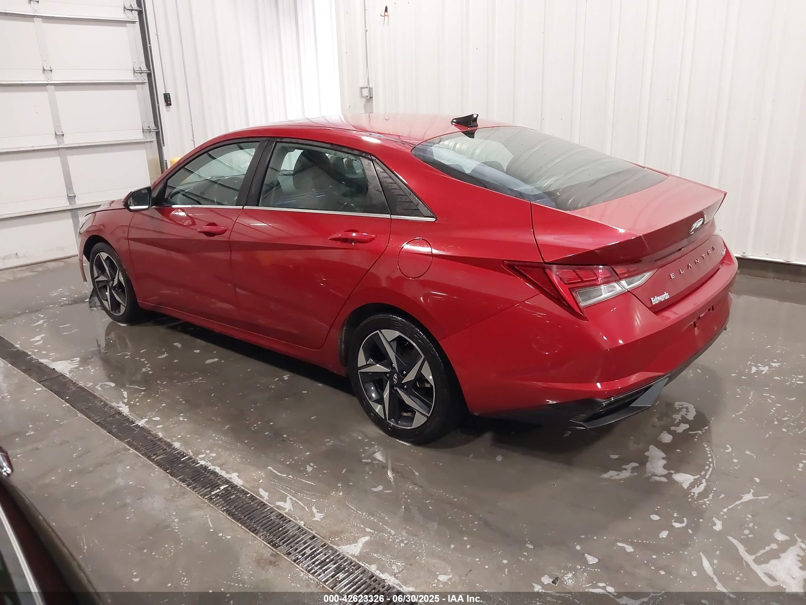 HYUNDAI ELANTRA image 3