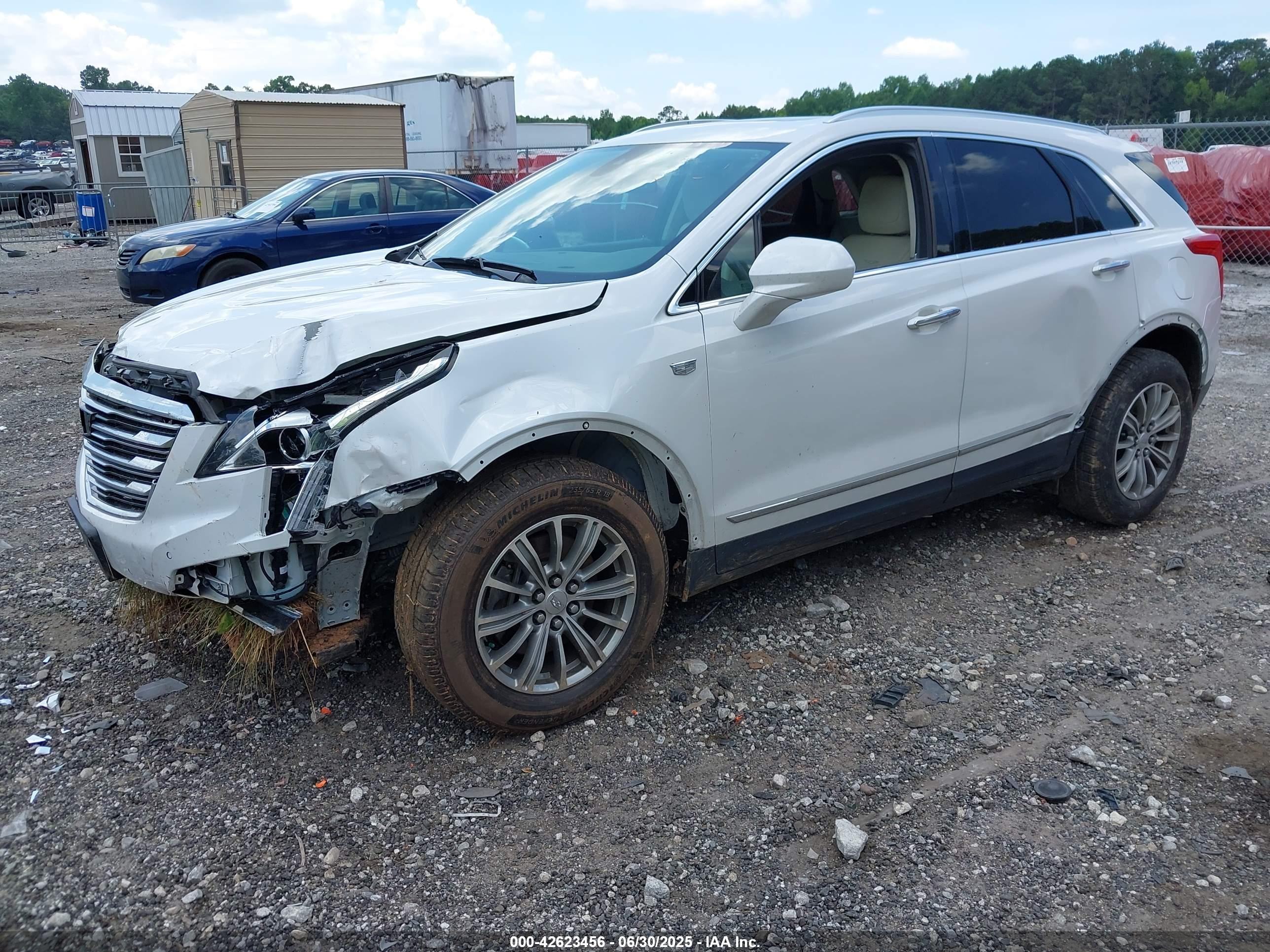 CADILLAC XT5 image 2