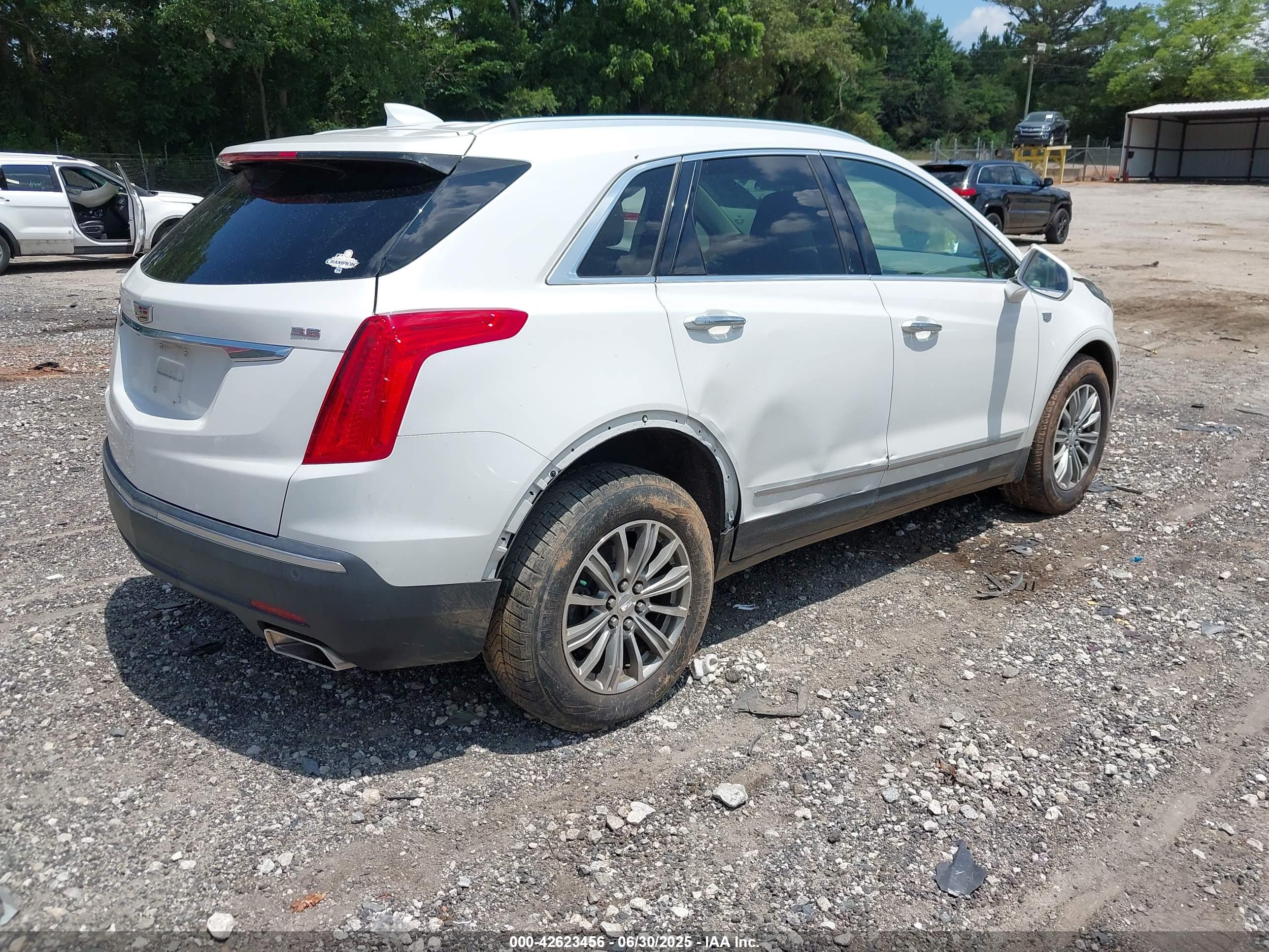 CADILLAC XT5 image 4
