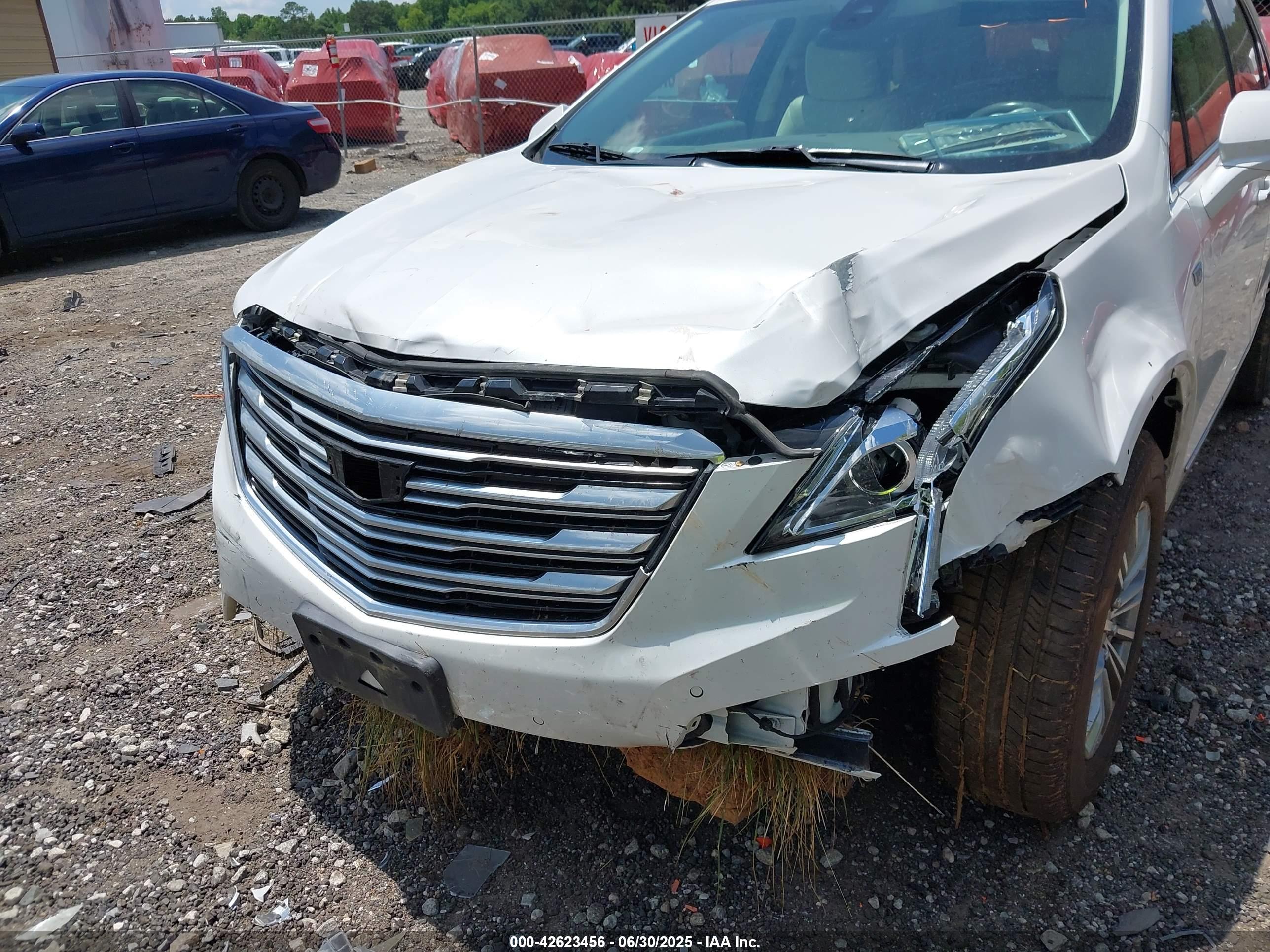 CADILLAC XT5 image 6