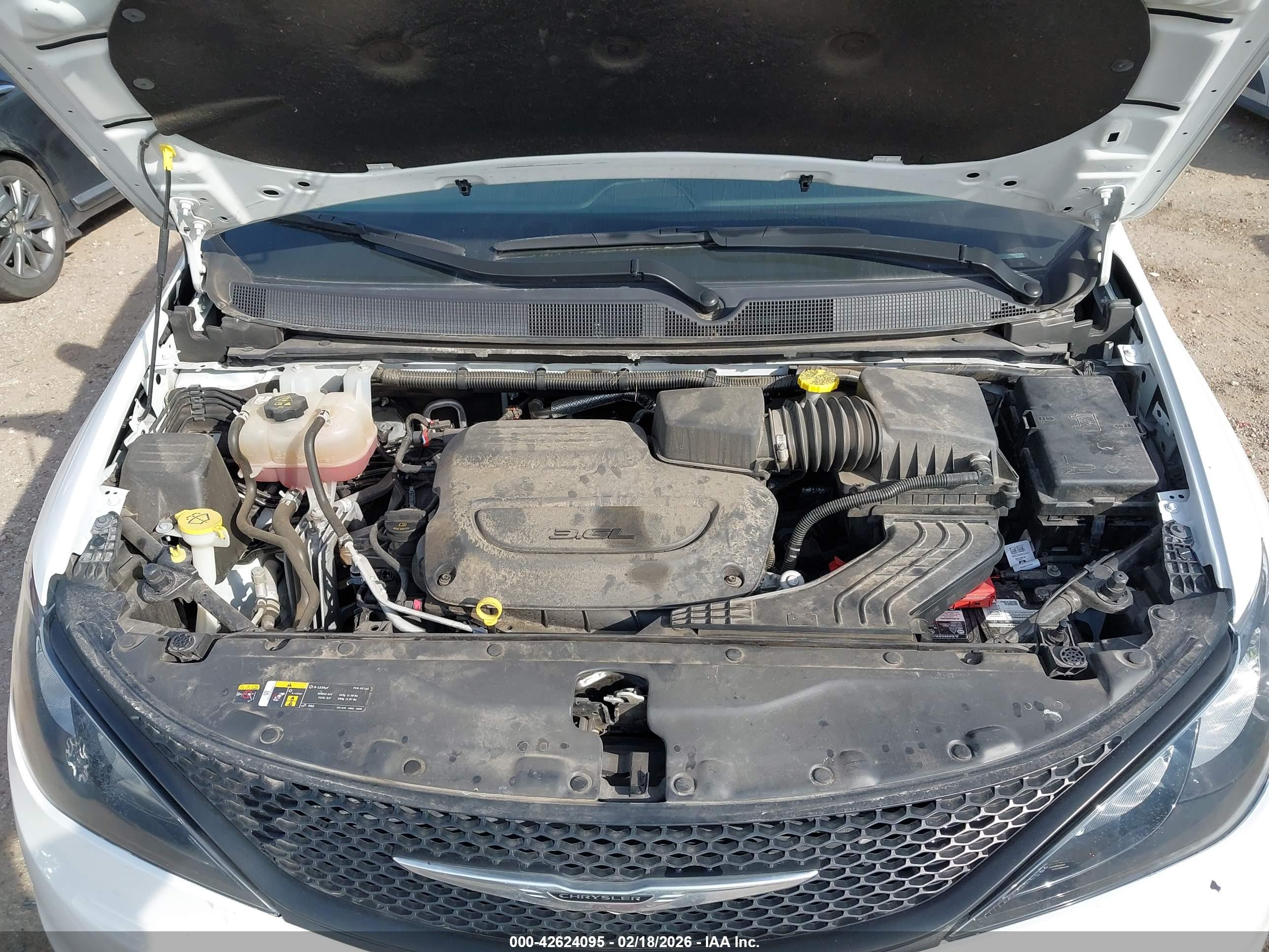 CHRYSLER VOYAGER image 10