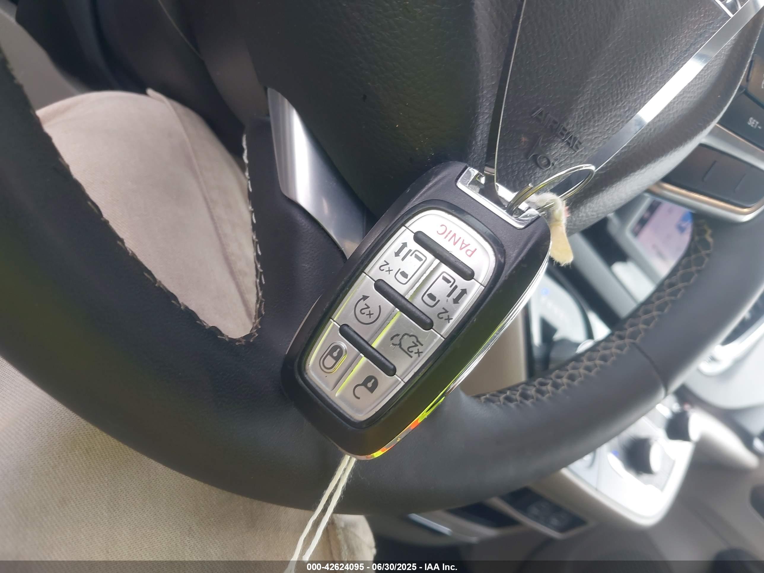 CHRYSLER VOYAGER image 11