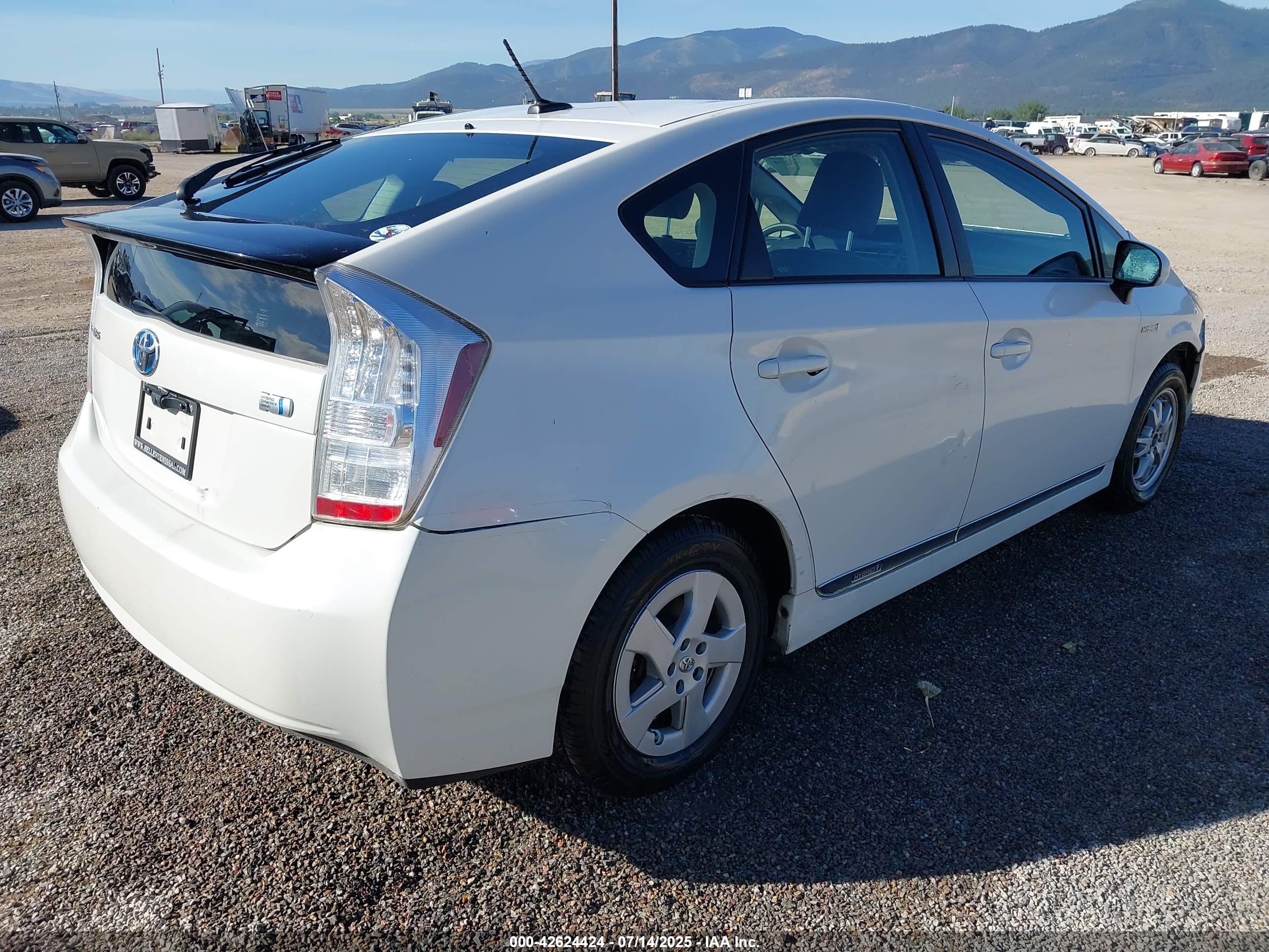 TOYOTA PRIUS image 4