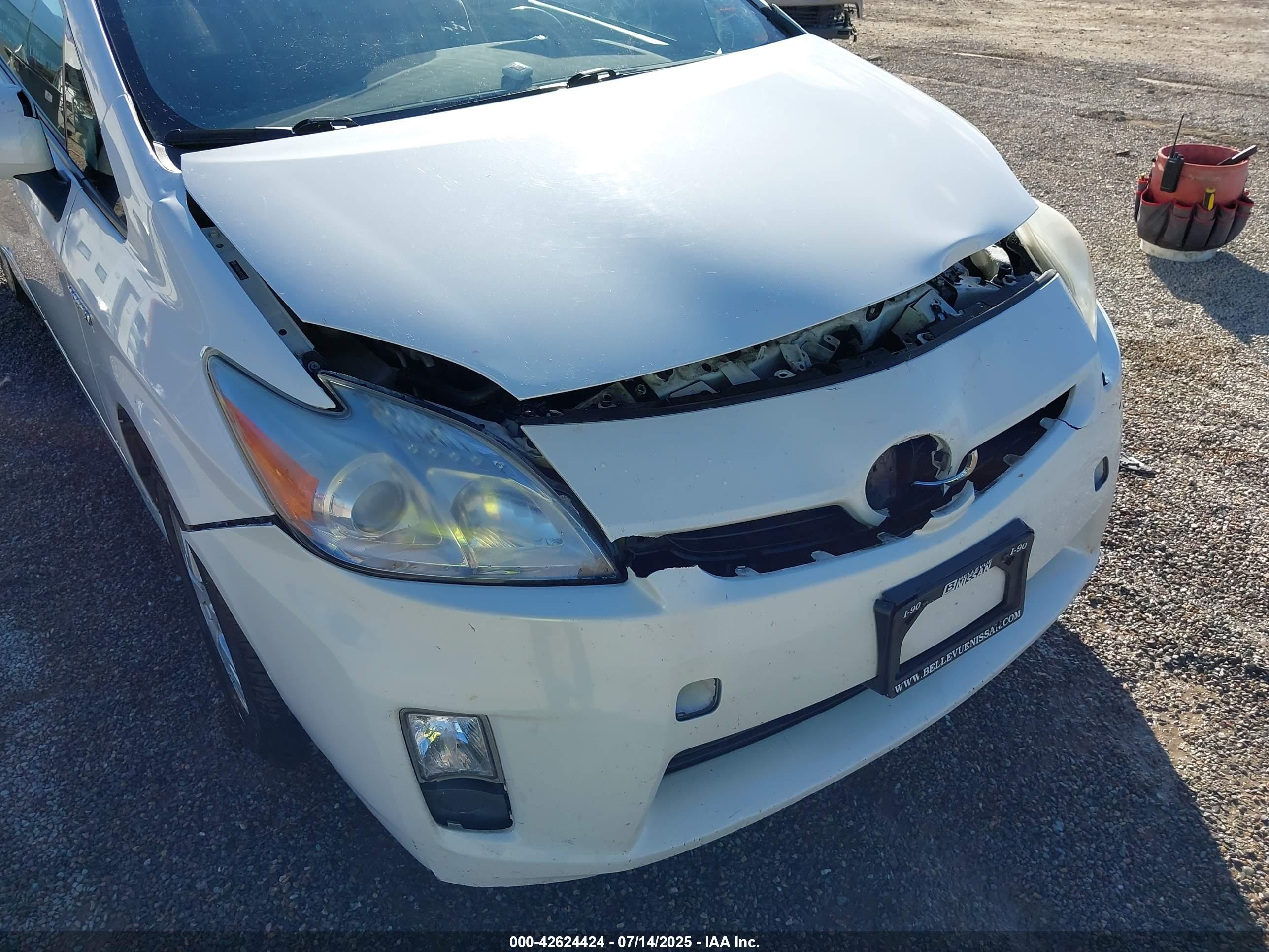 TOYOTA PRIUS image 6