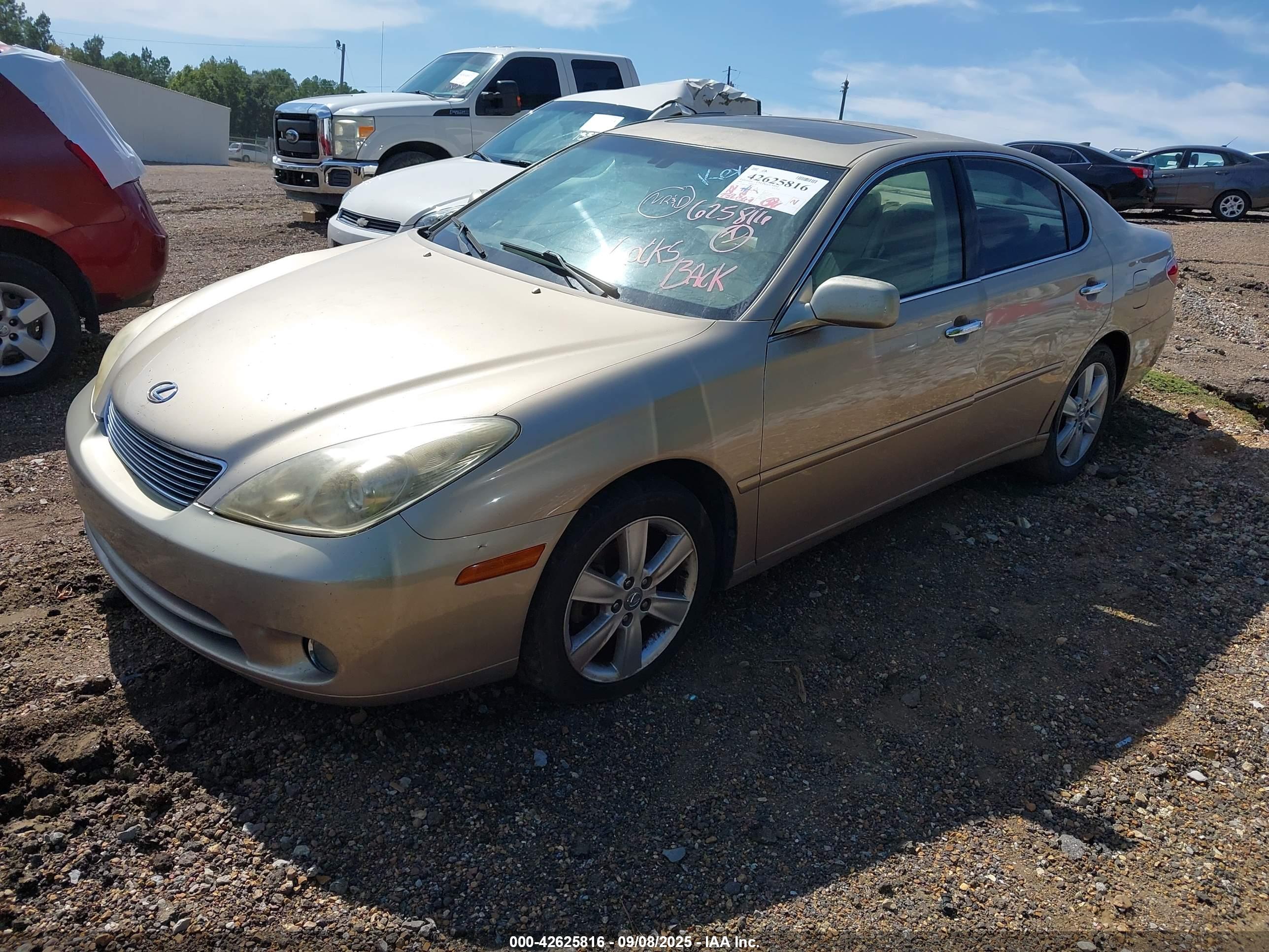 LEXUS ES image 2