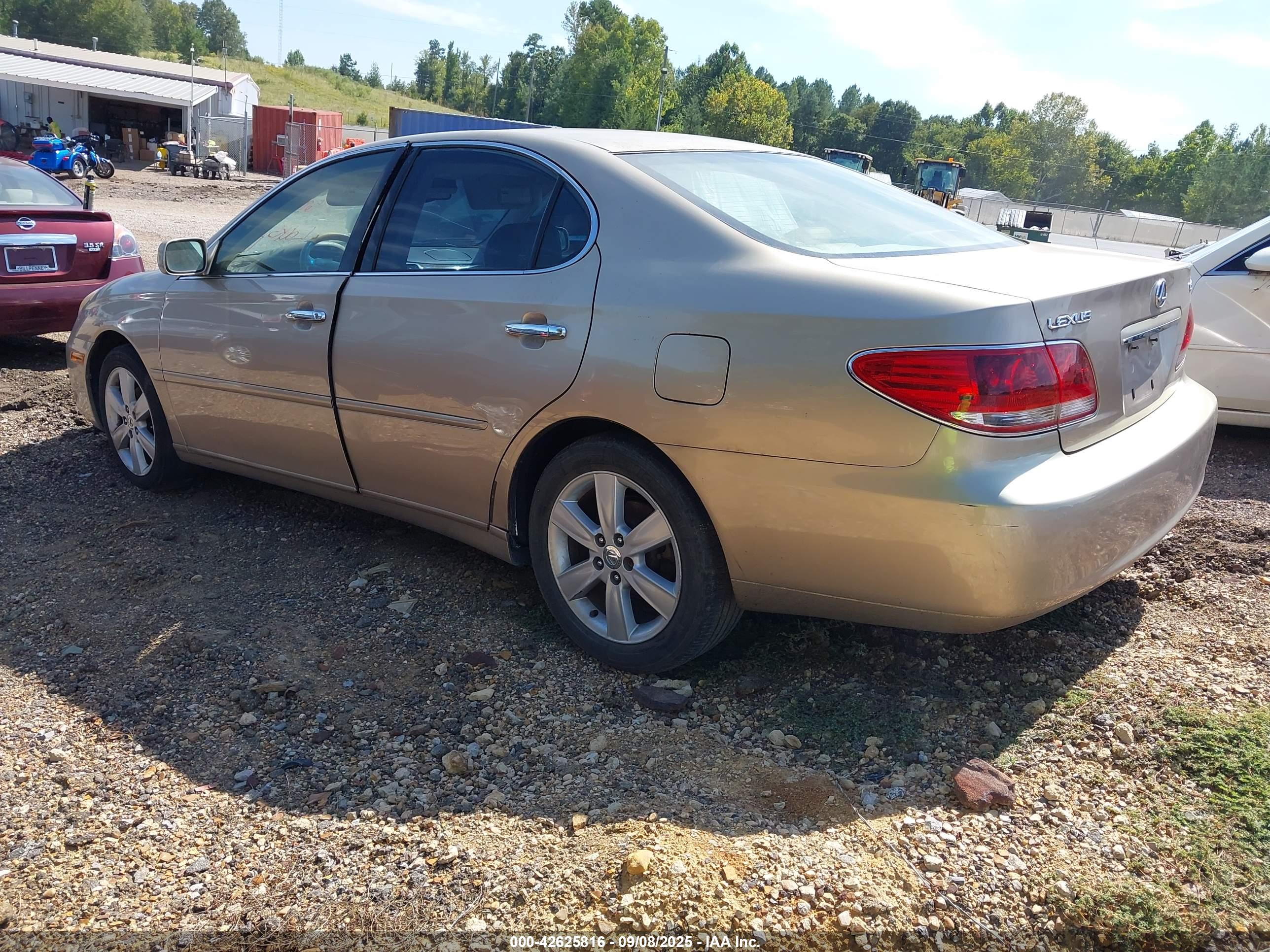 LEXUS ES image 3