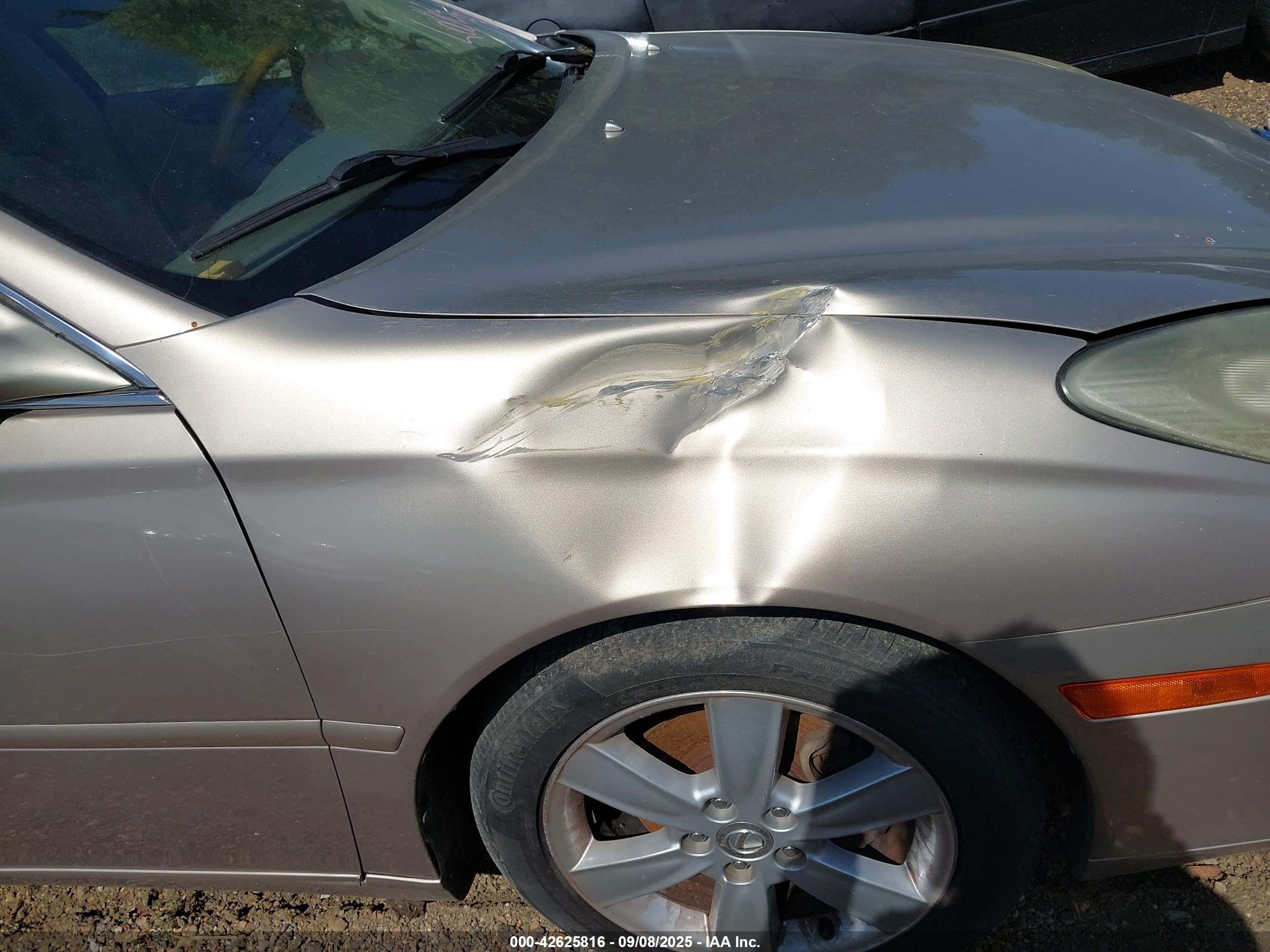 LEXUS ES image 6