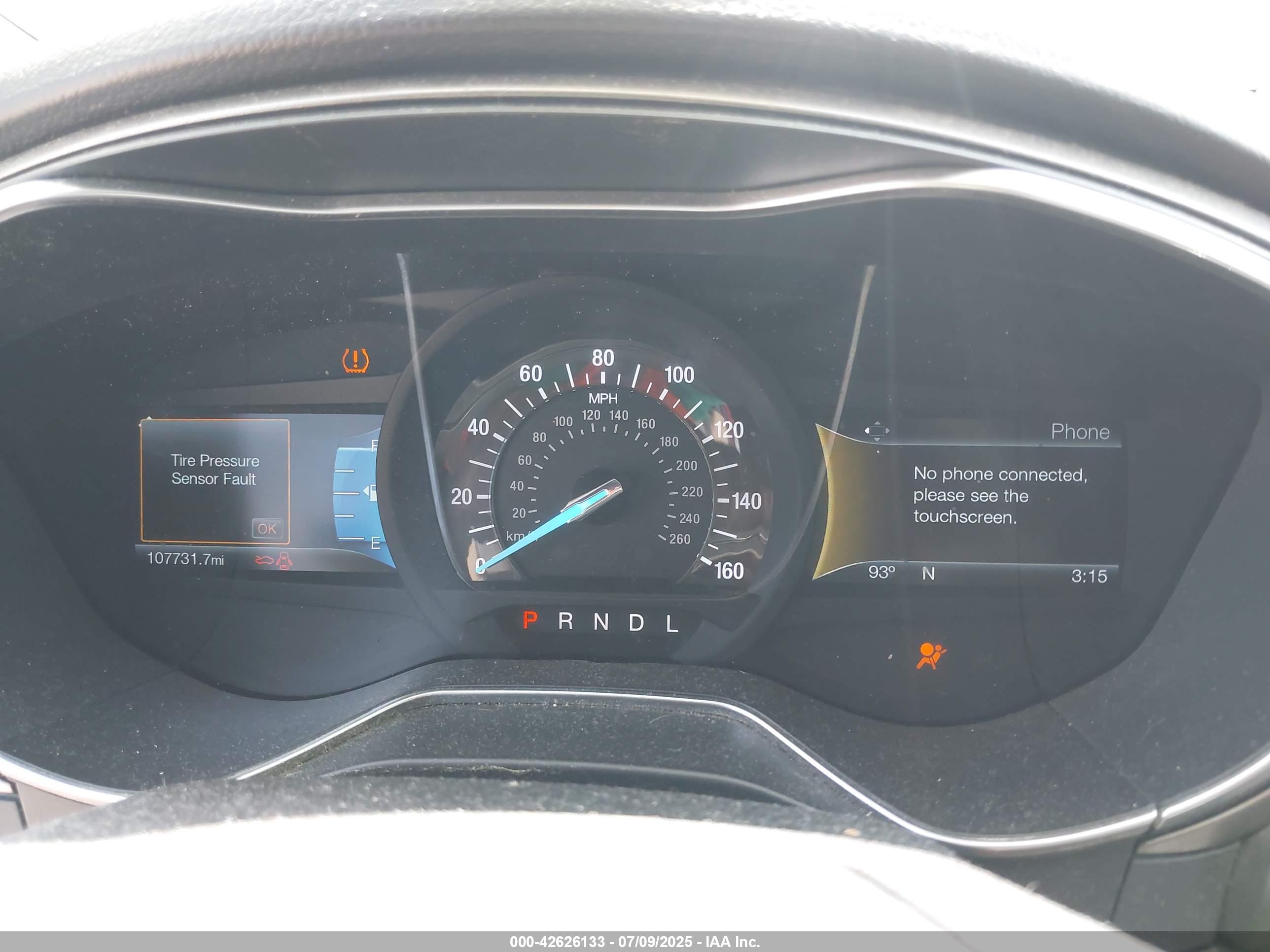 FORD FUSION image 7