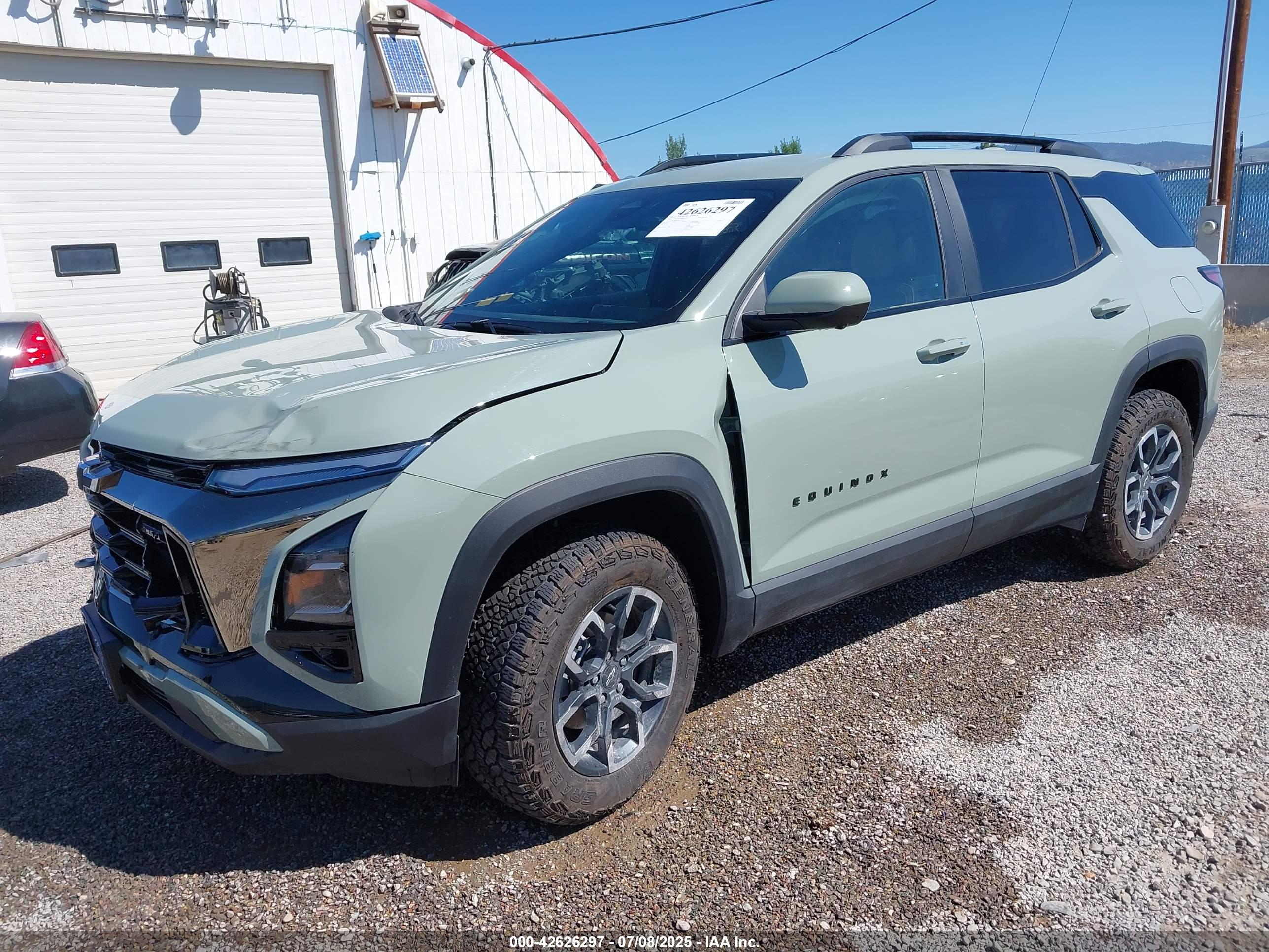 CHEVROLET EQUINOX image 2