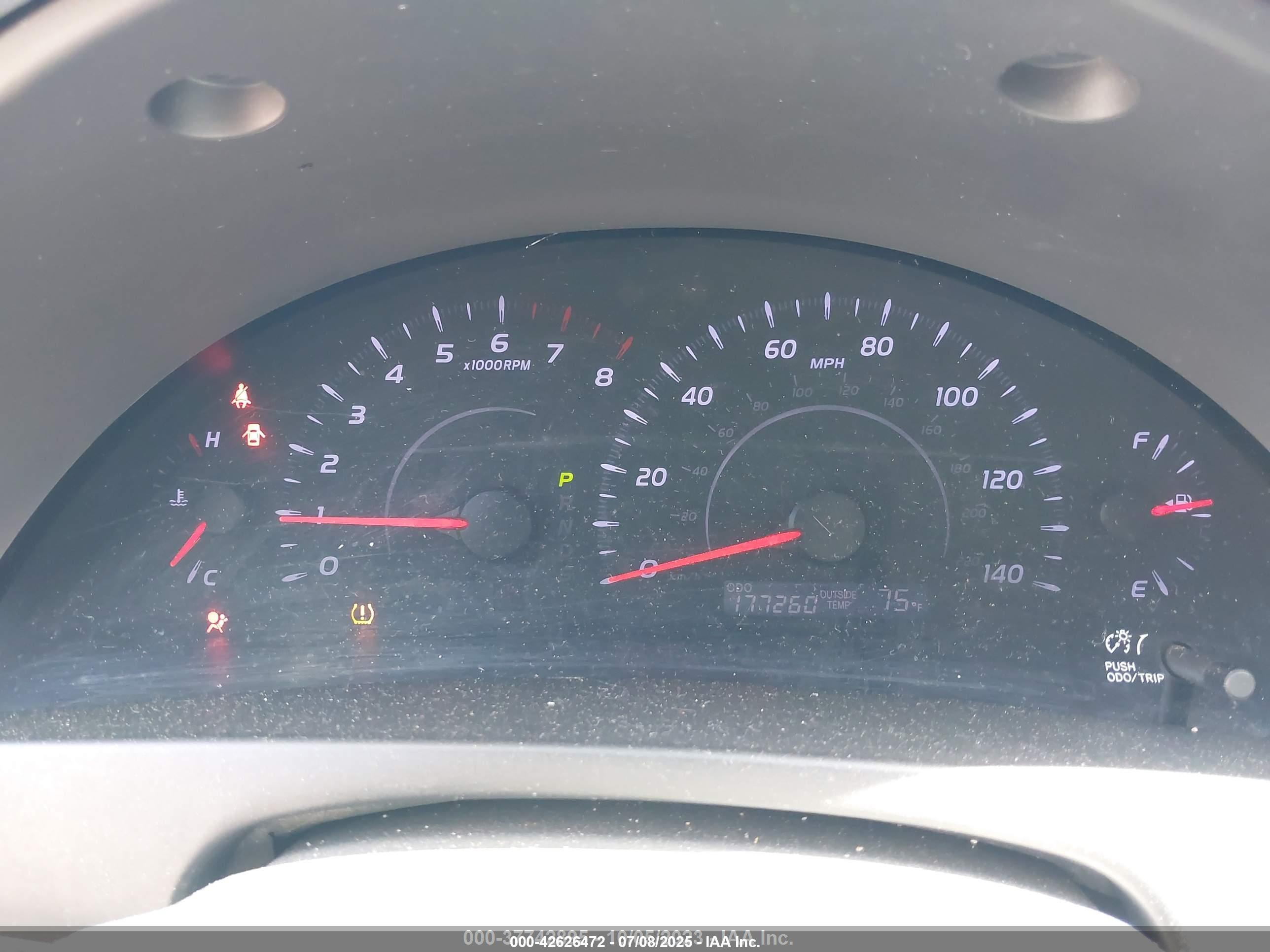TOYOTA CAMRY image 7