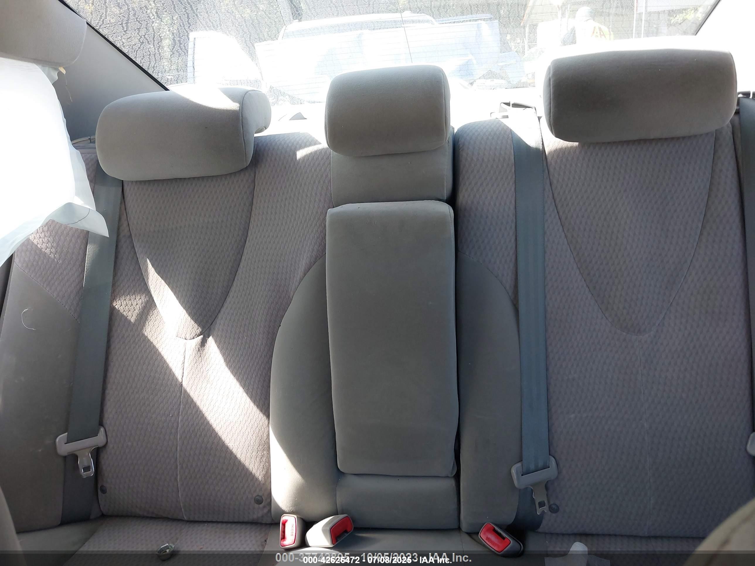 TOYOTA CAMRY image 8