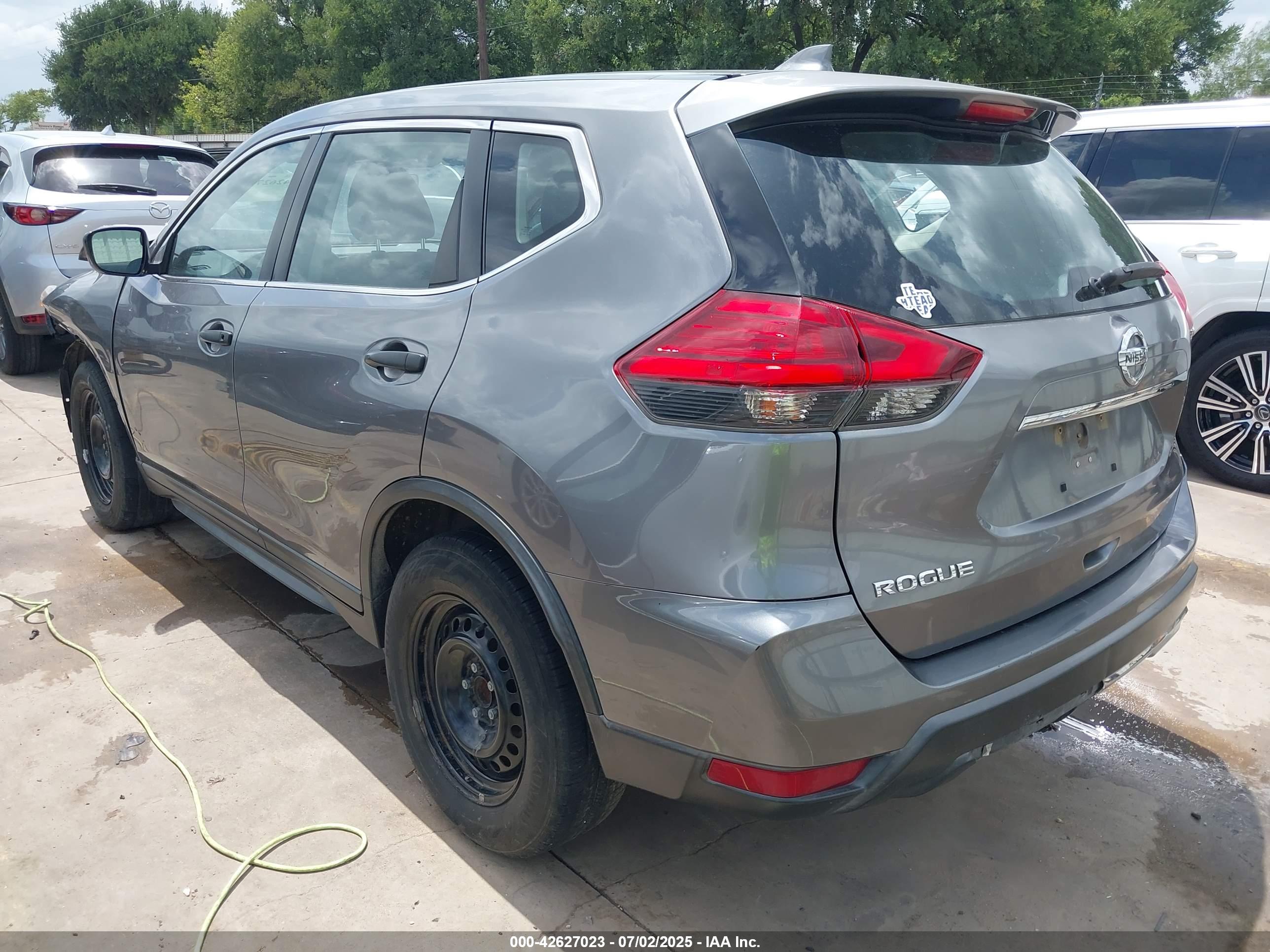 NISSAN ROGUE image 3