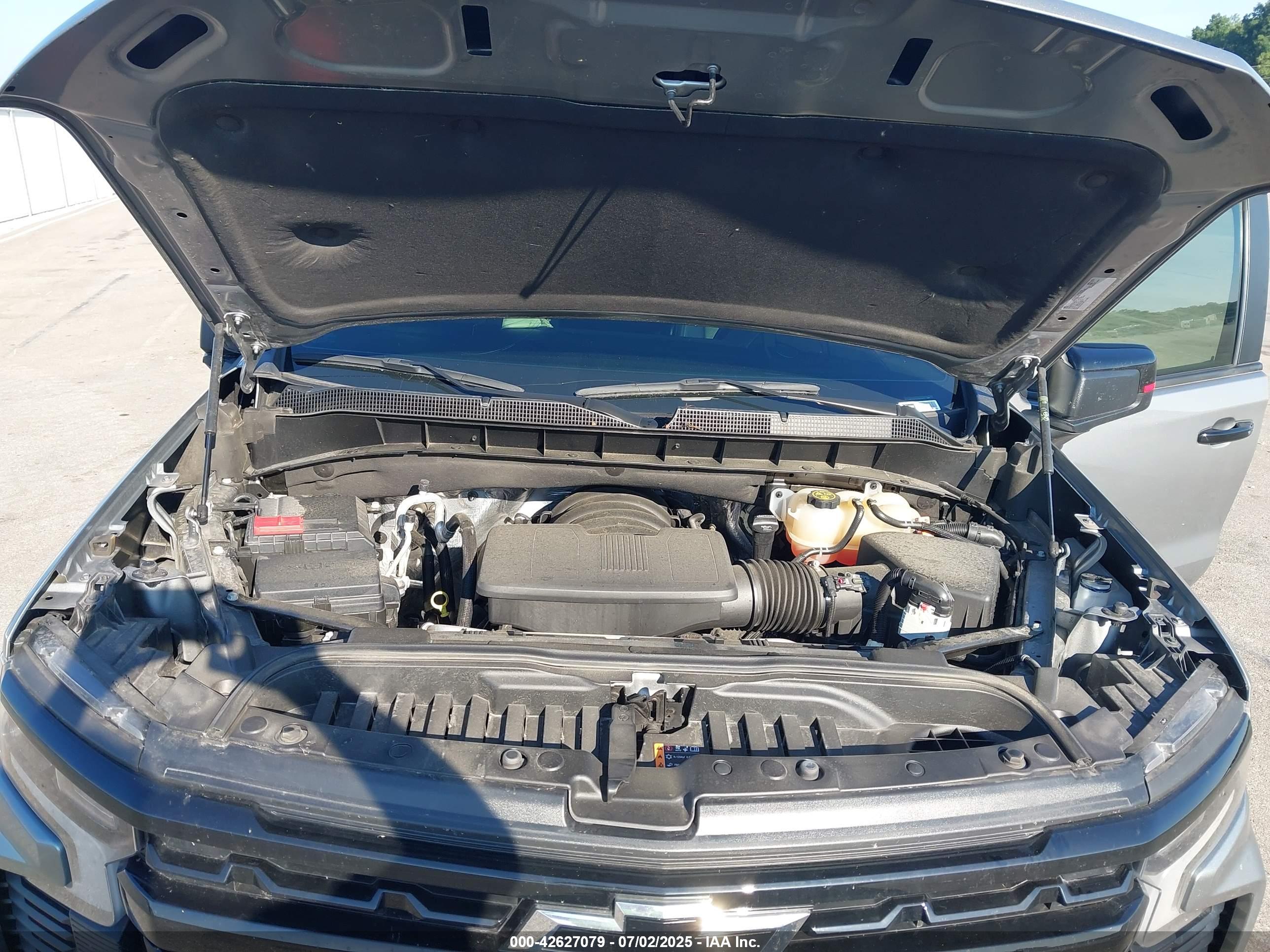 CHEVROLET SILVERADO image 10