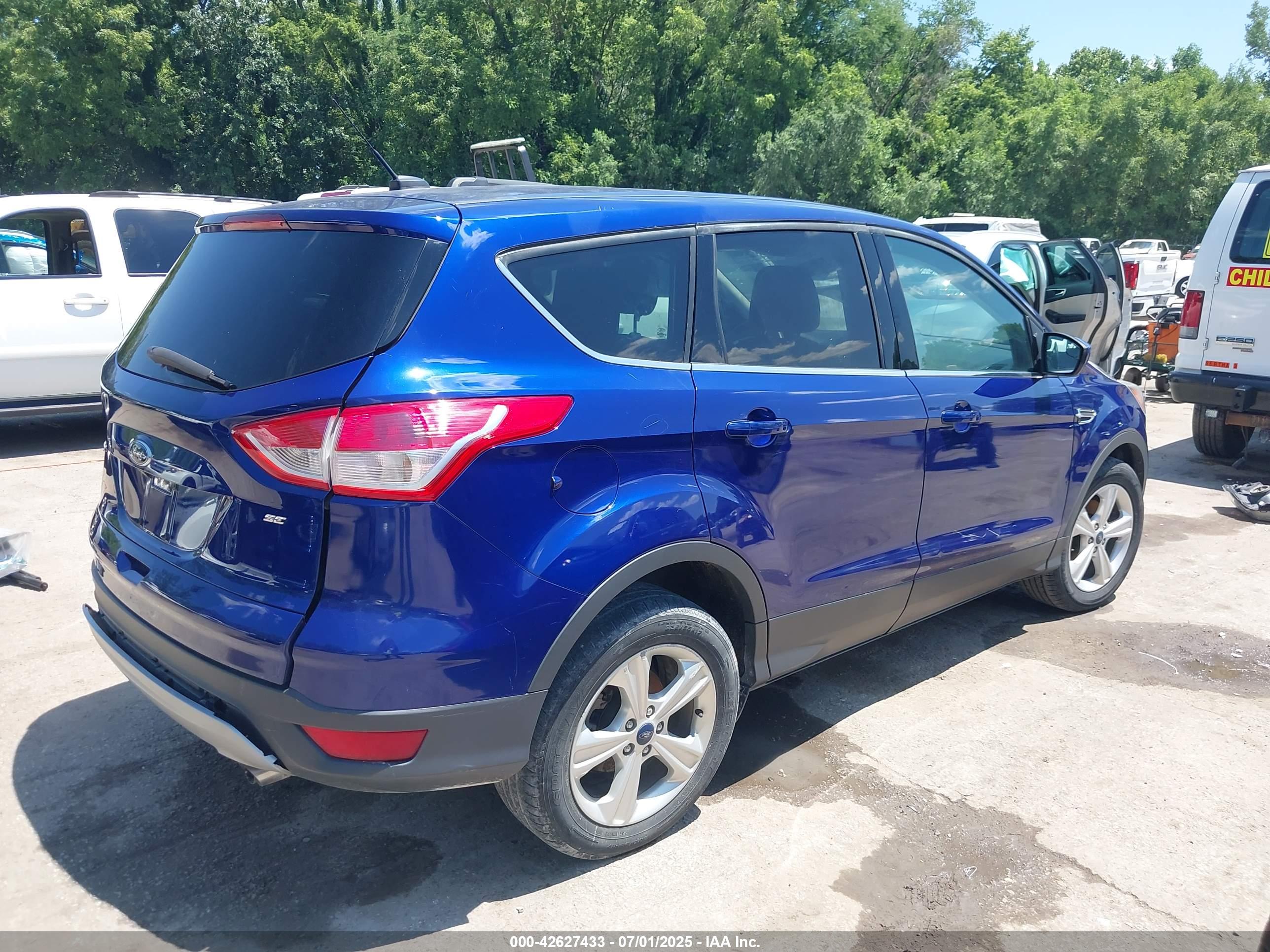 FORD ESCAPE image 4