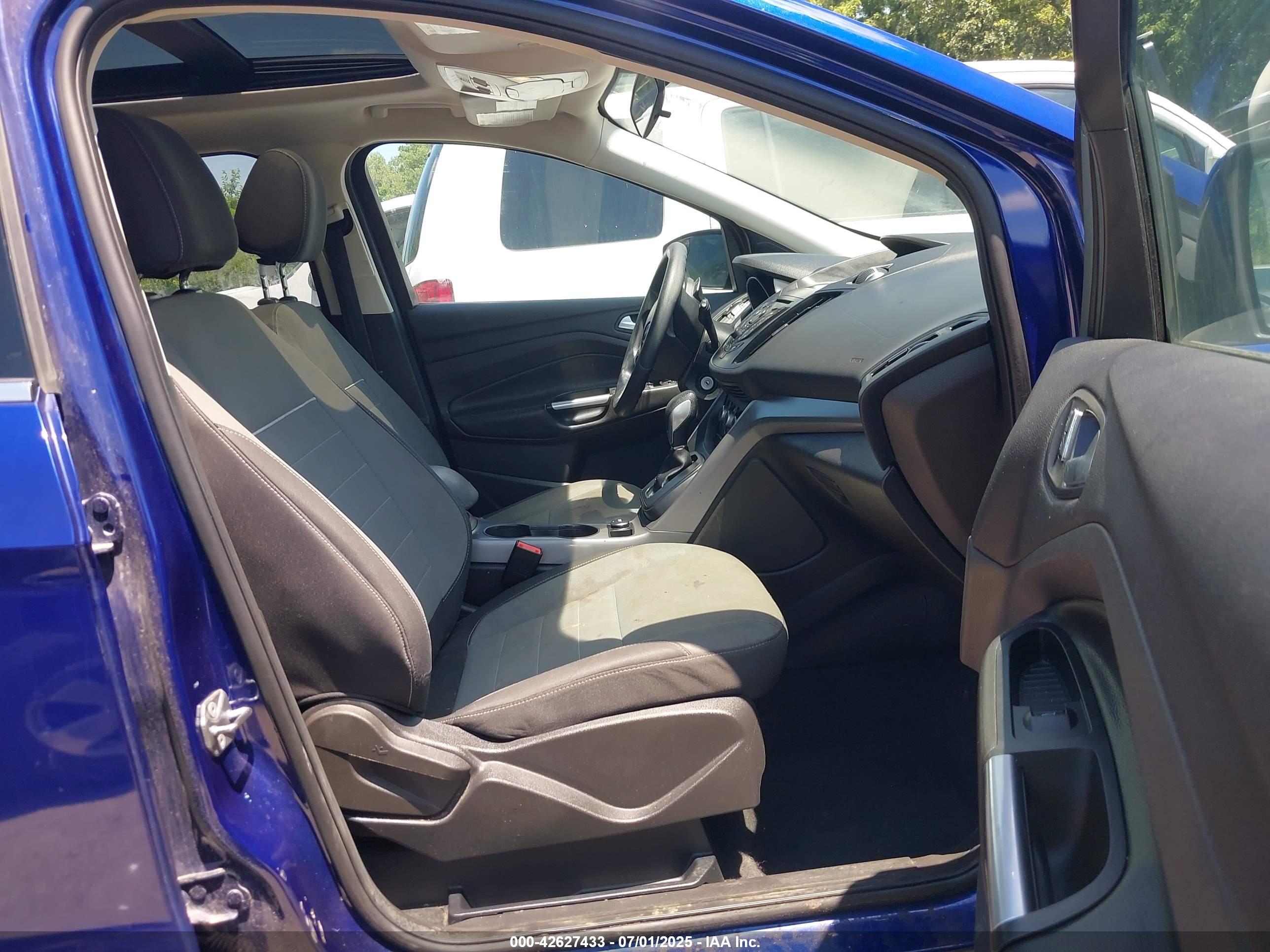 FORD ESCAPE image 5