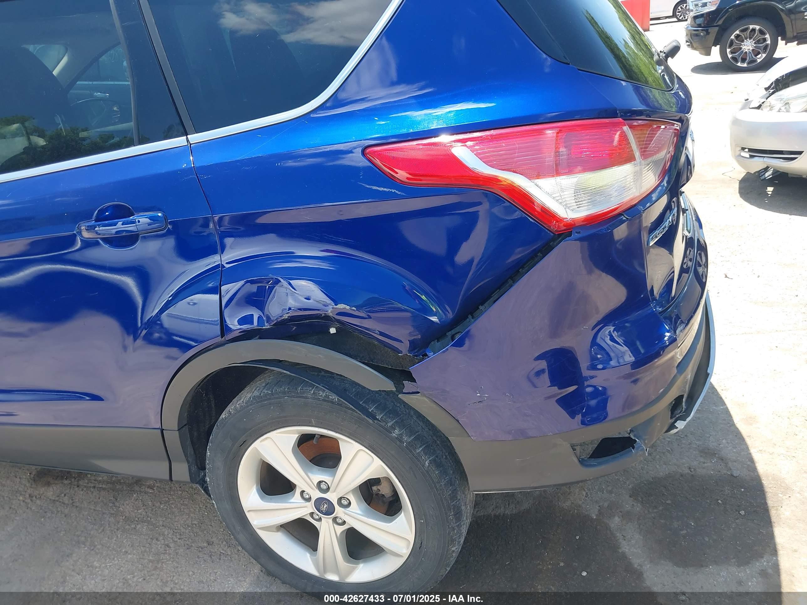 FORD ESCAPE image 6