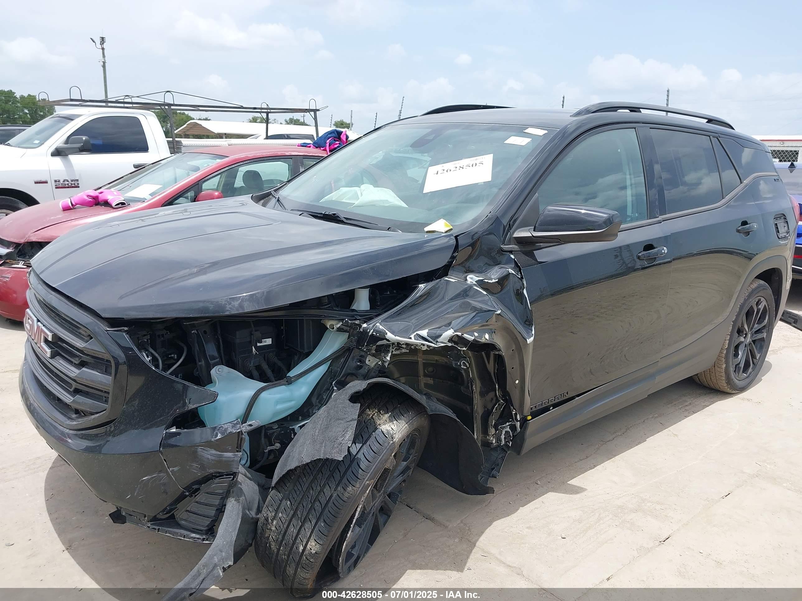 GMC TERRAIN image 2