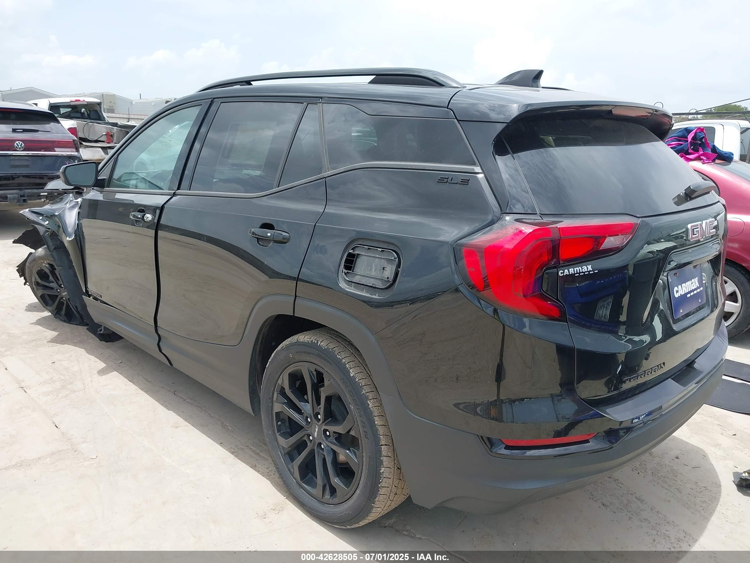 GMC TERRAIN image 3