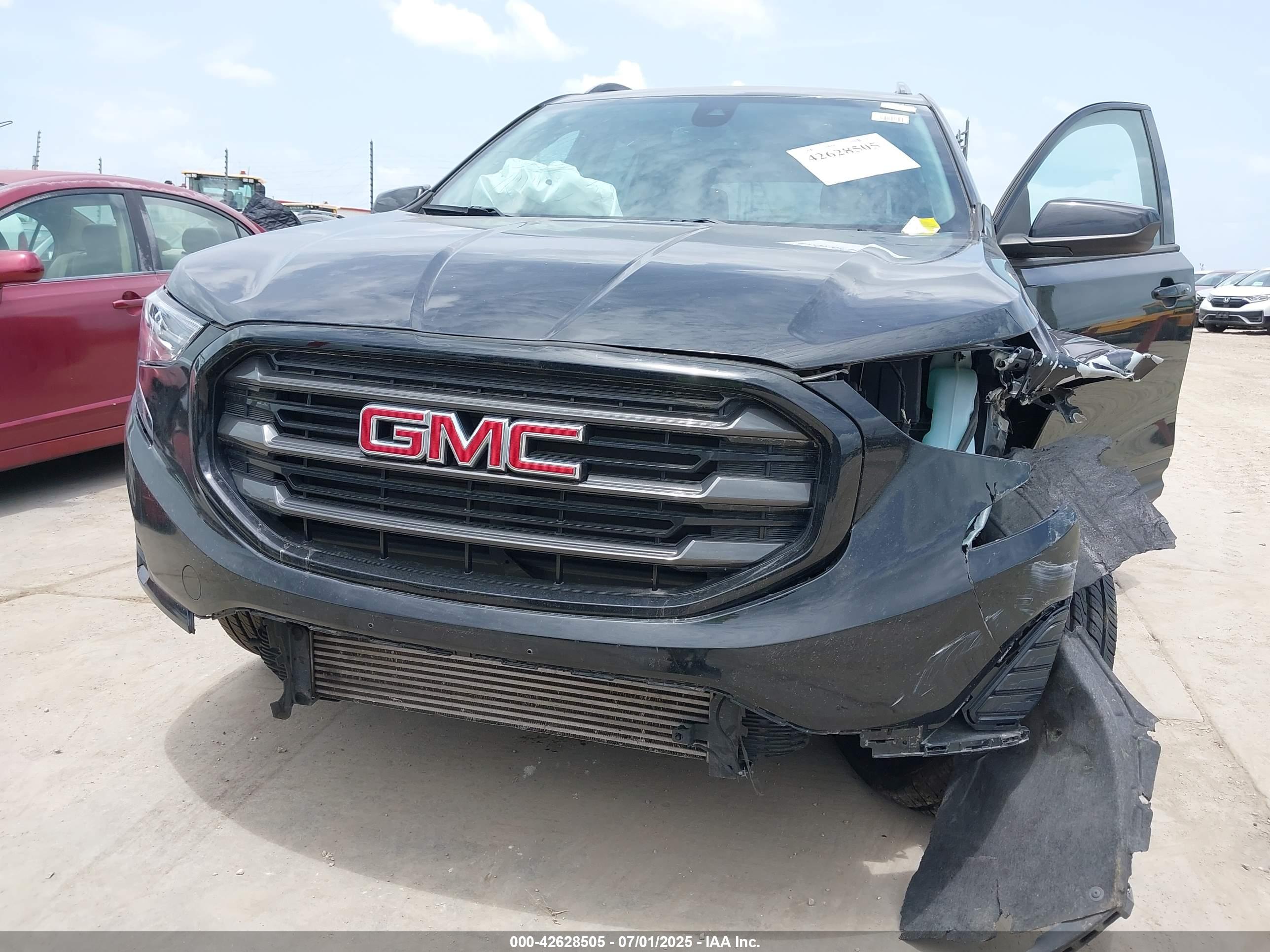 GMC TERRAIN image 6